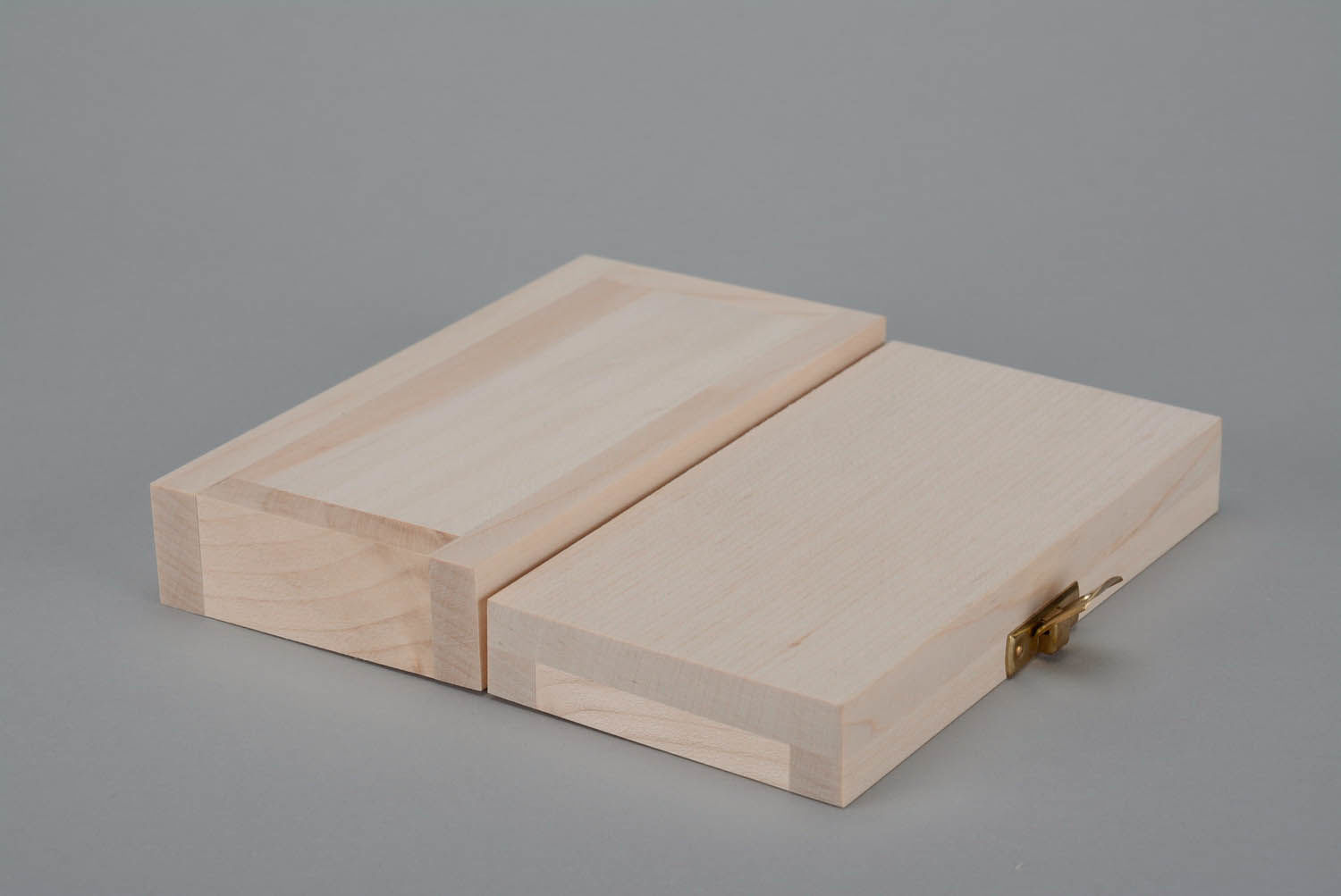La caja rectángula para decorar de madera foto 5