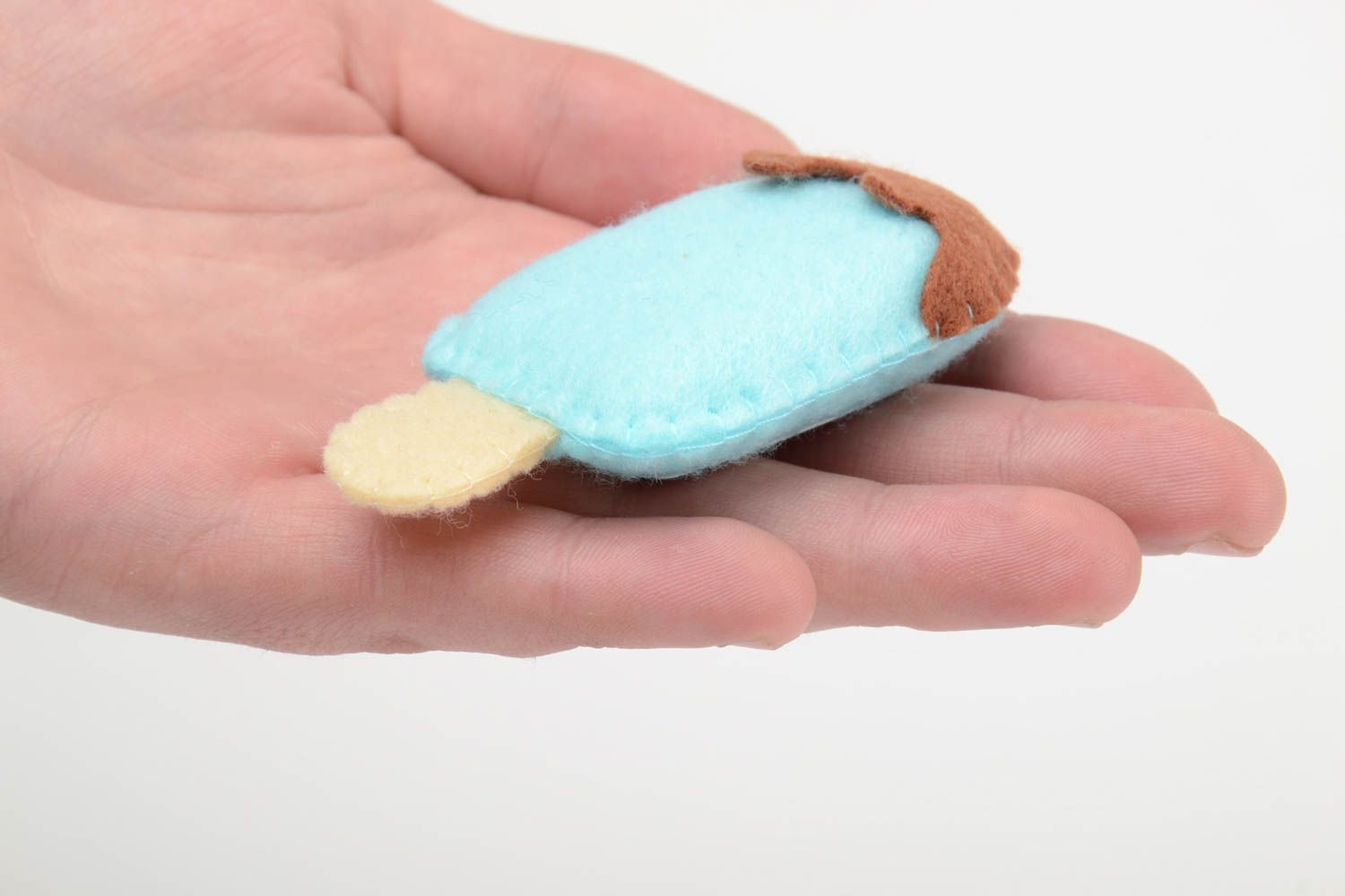 Handmade small felt soft toy fridge magnet blue ice cream with chocolate photo 5