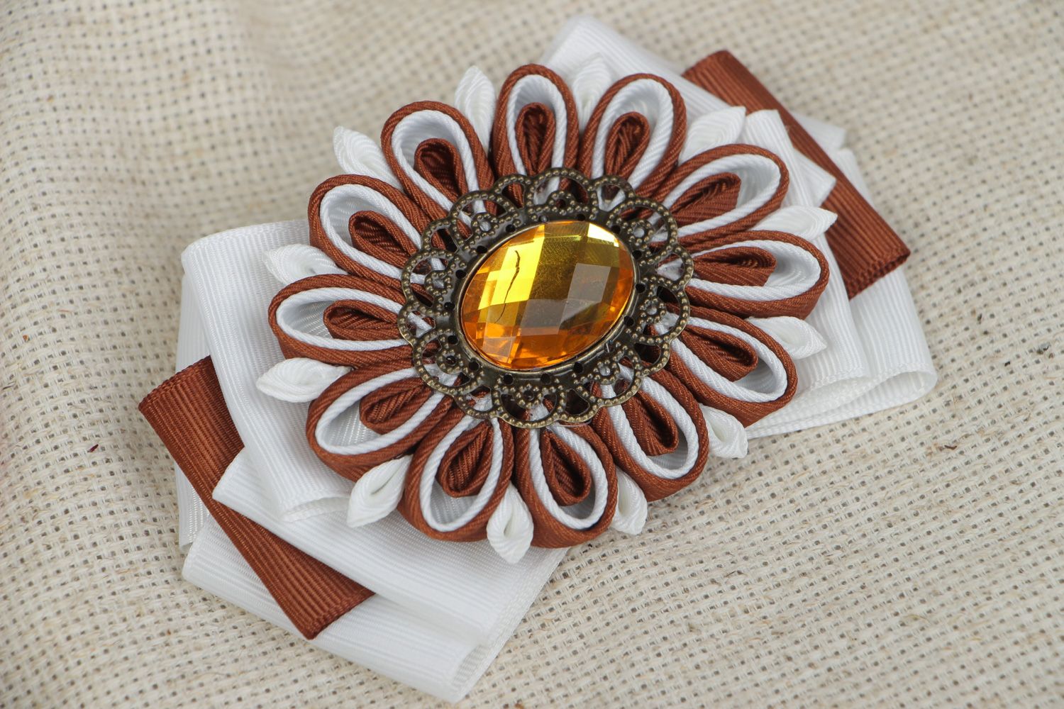 Brown and white handmade kanzashi hair clip with rep ribbons and cabochon photo 5