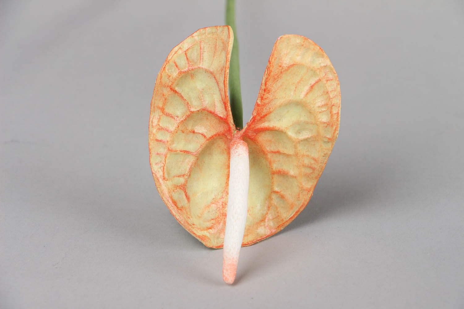Fleur décorative de Calla des marais en pâte polymère photo 3