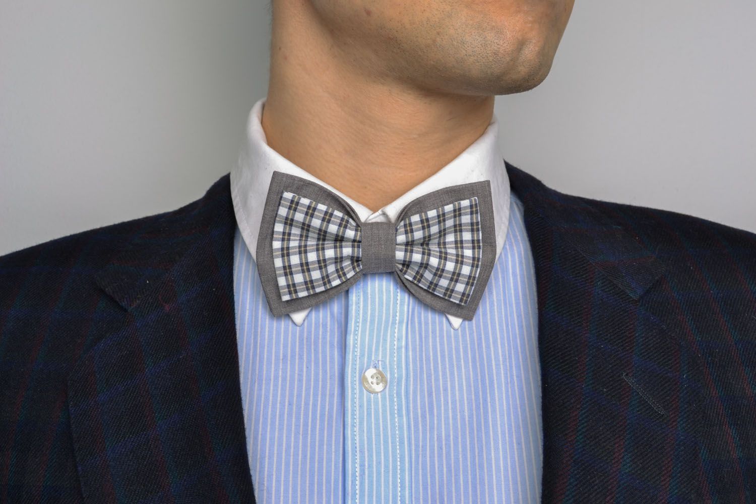 Checkered bow tie photo 1