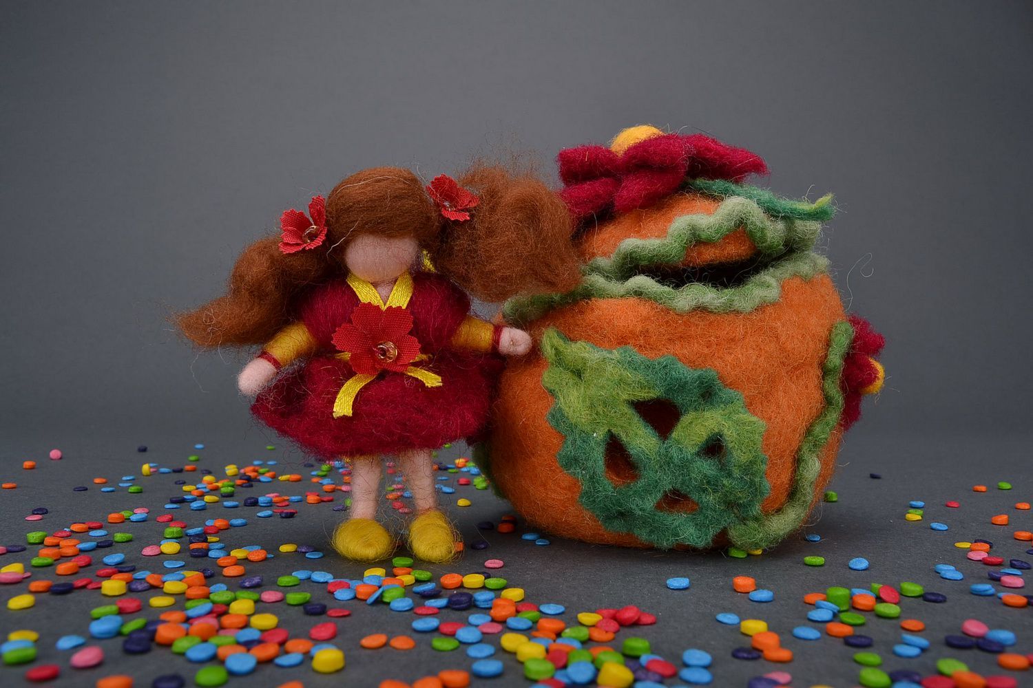 Soft toy made from wool Thumbelina in the House photo 5