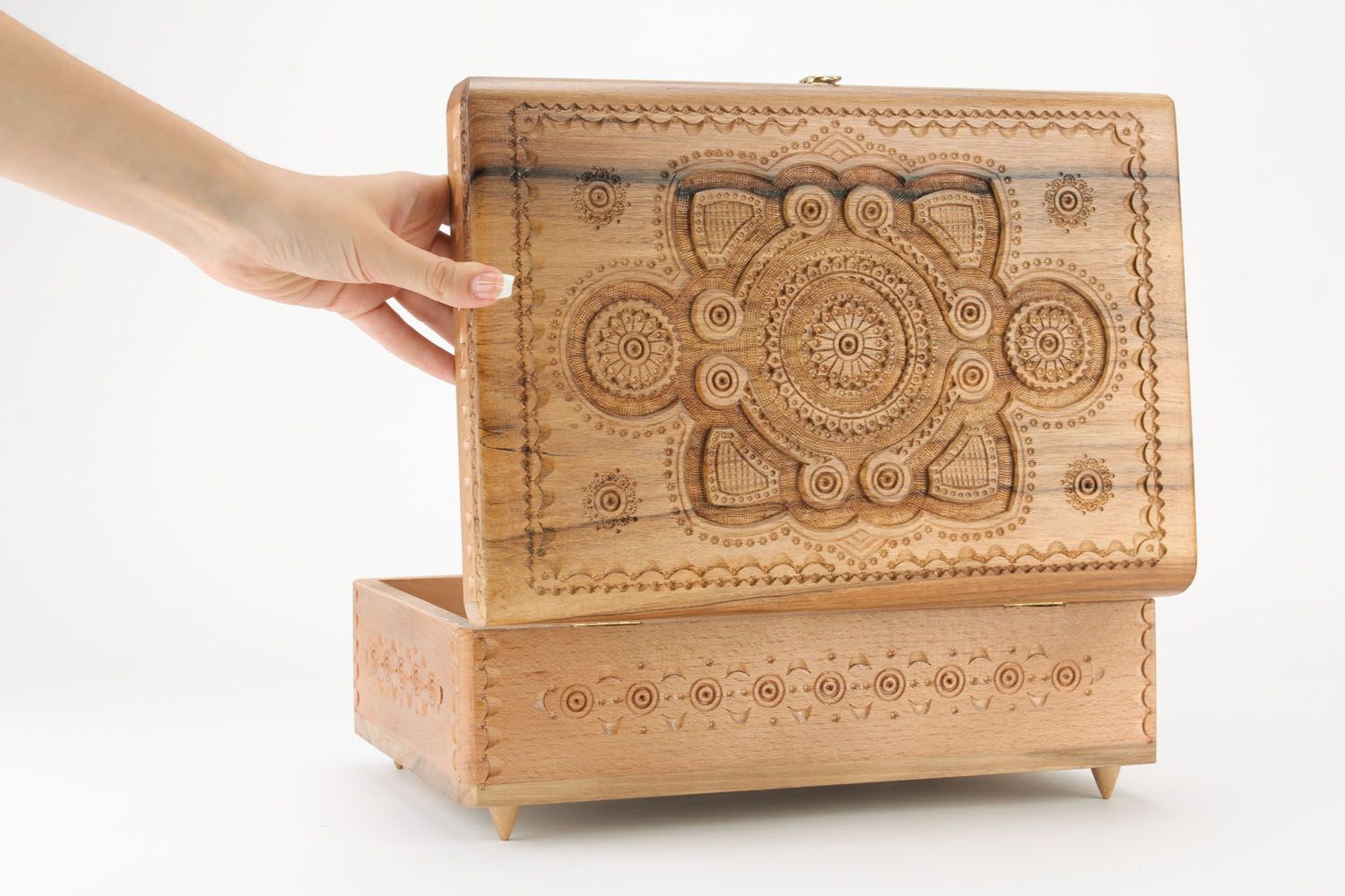 Large carved box photo 1