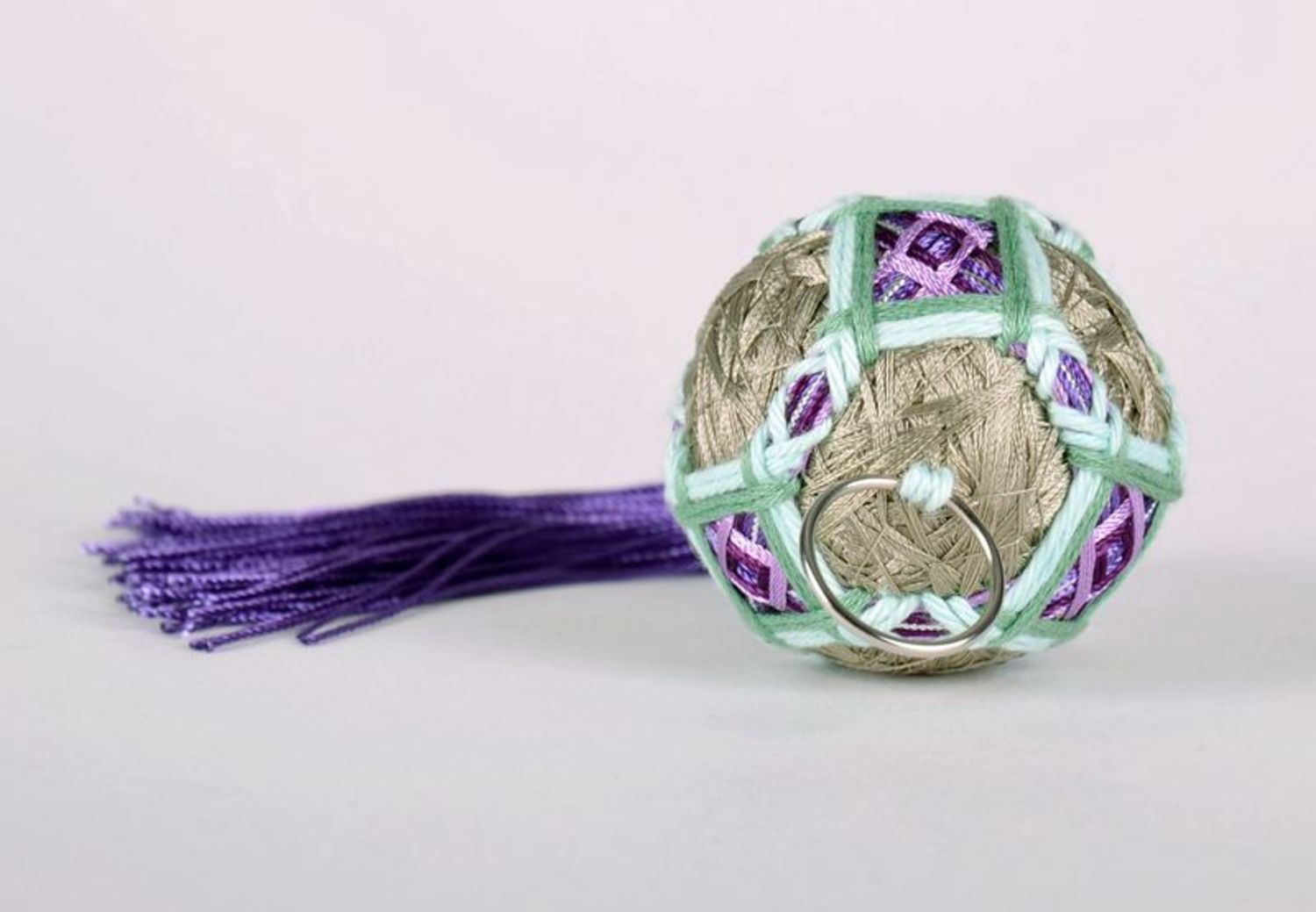 Chaveiro de tecido Temari brinquedo de árvore esfera foto 4