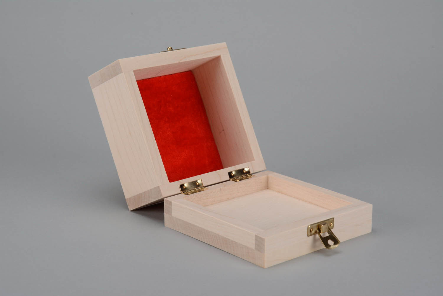 Wooden blank box with lock photo 1
