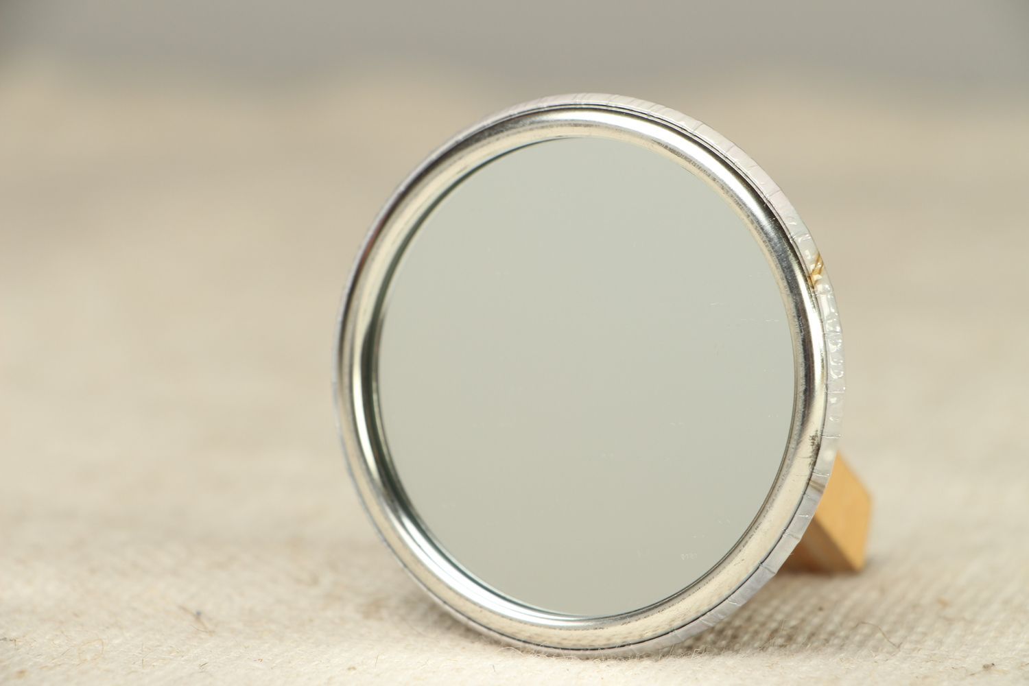 Miroir de poche fait main original rond avec jolie image de lapine accessoire photo 5