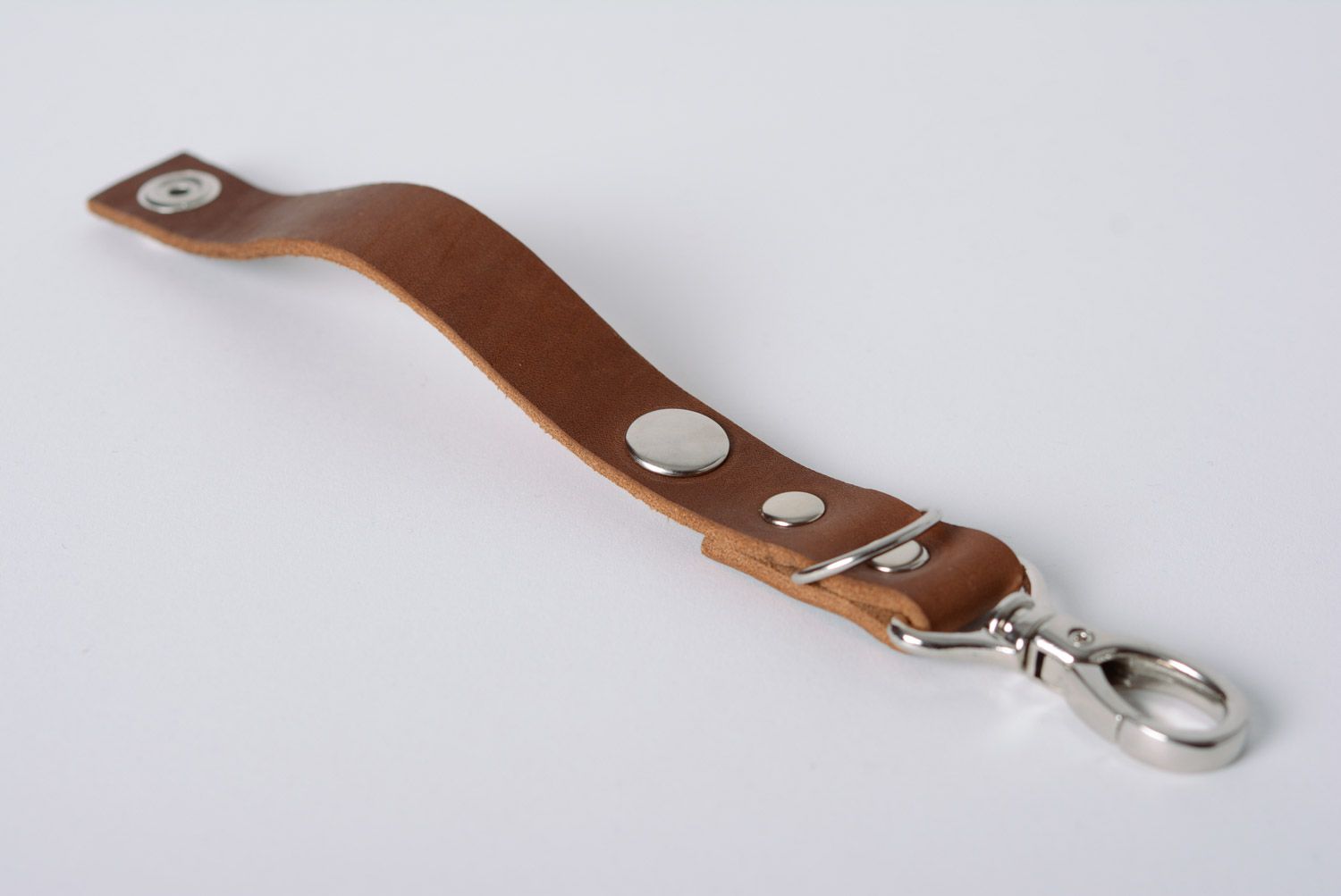 Porte-clés en cuir naturel brun discret fait main avec mousqueton cadeau photo 5