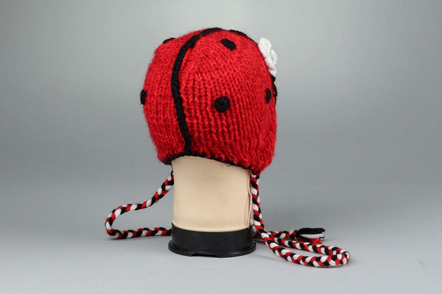 Bonnet tricoté coccinelle rouge fait main photo 3
