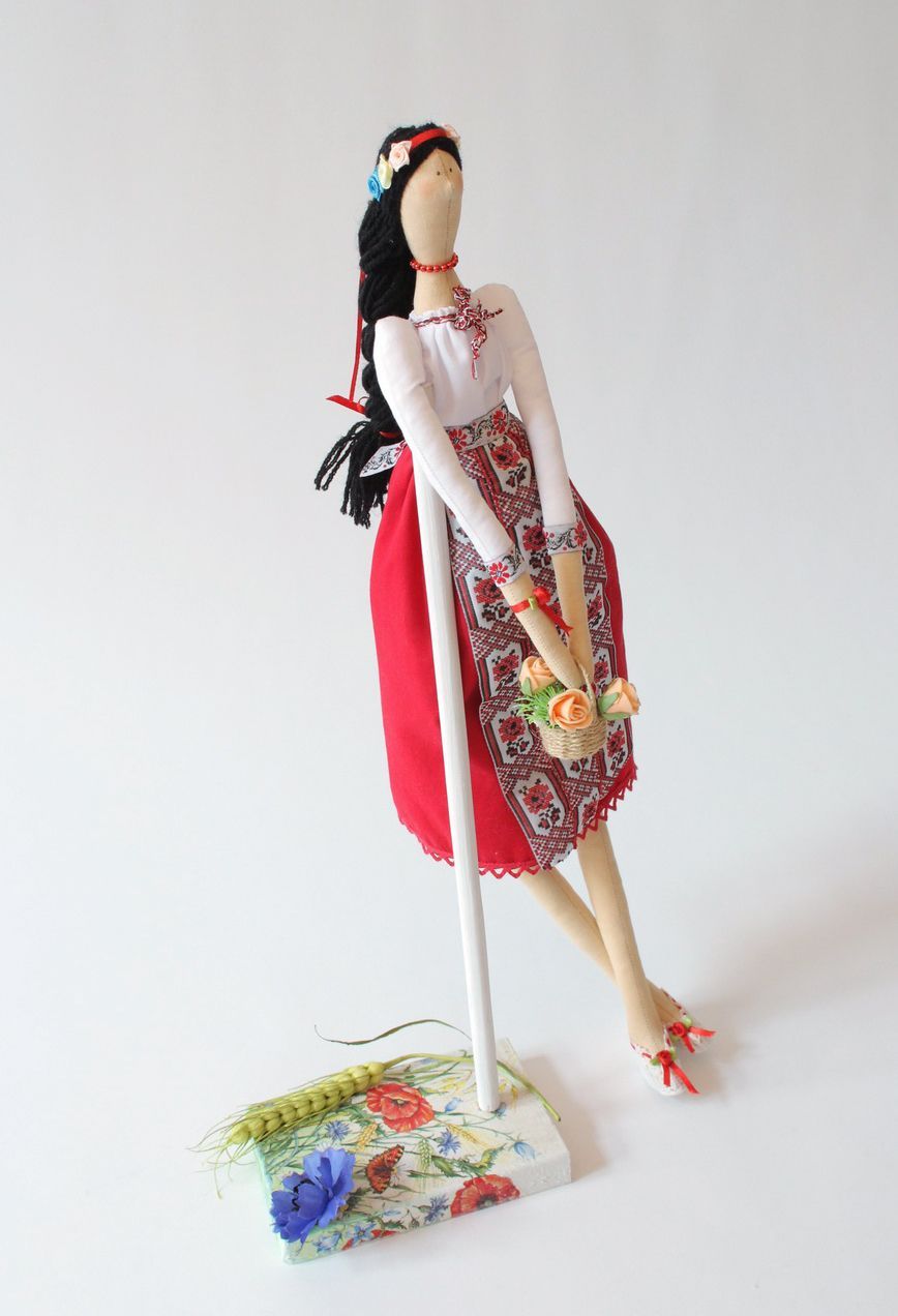 Авторская интерьерная кукла Украинка фото 3