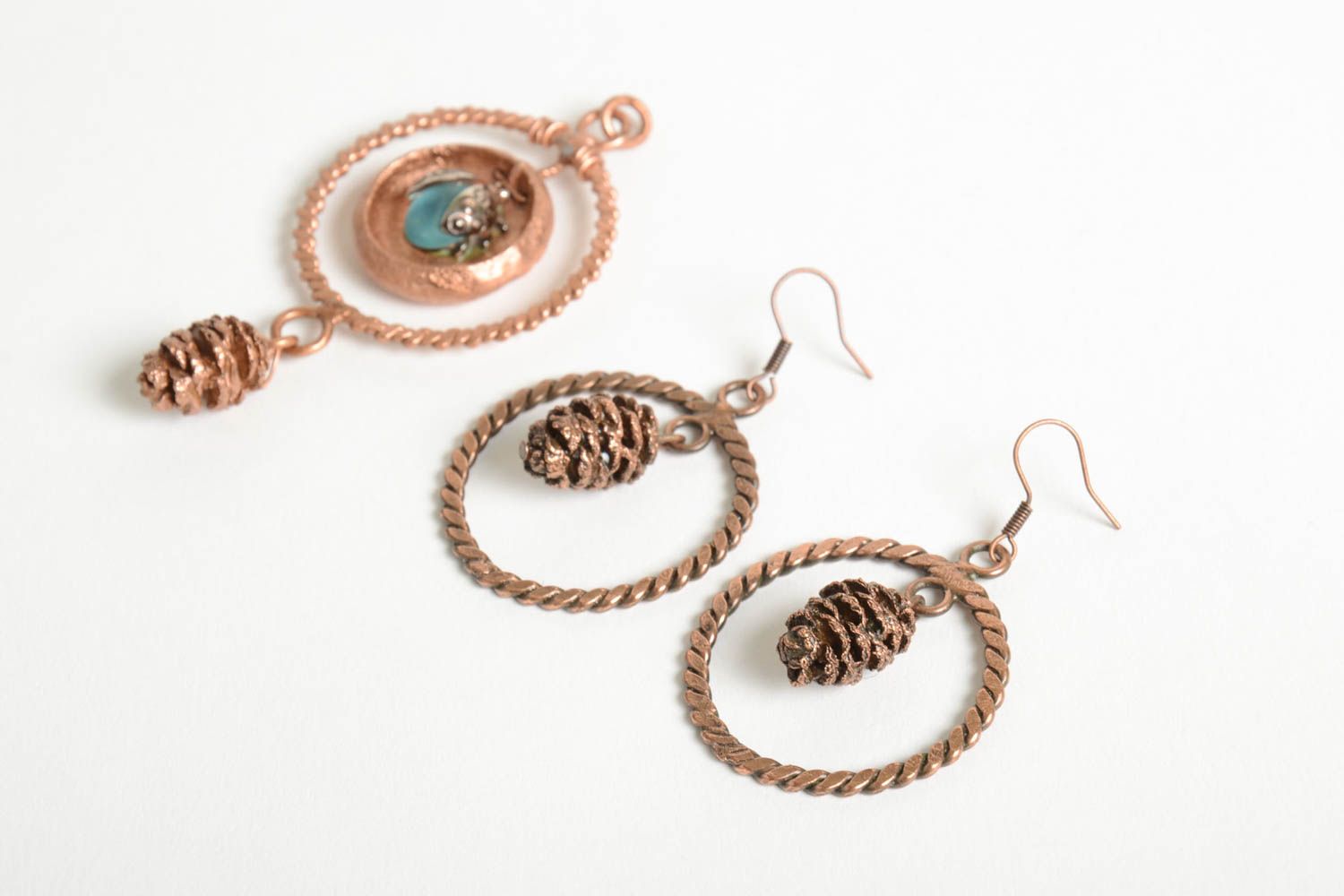 Boucles d'oreilles anneaux Pendentif fait main Set de bijoux métal cuivré photo 3