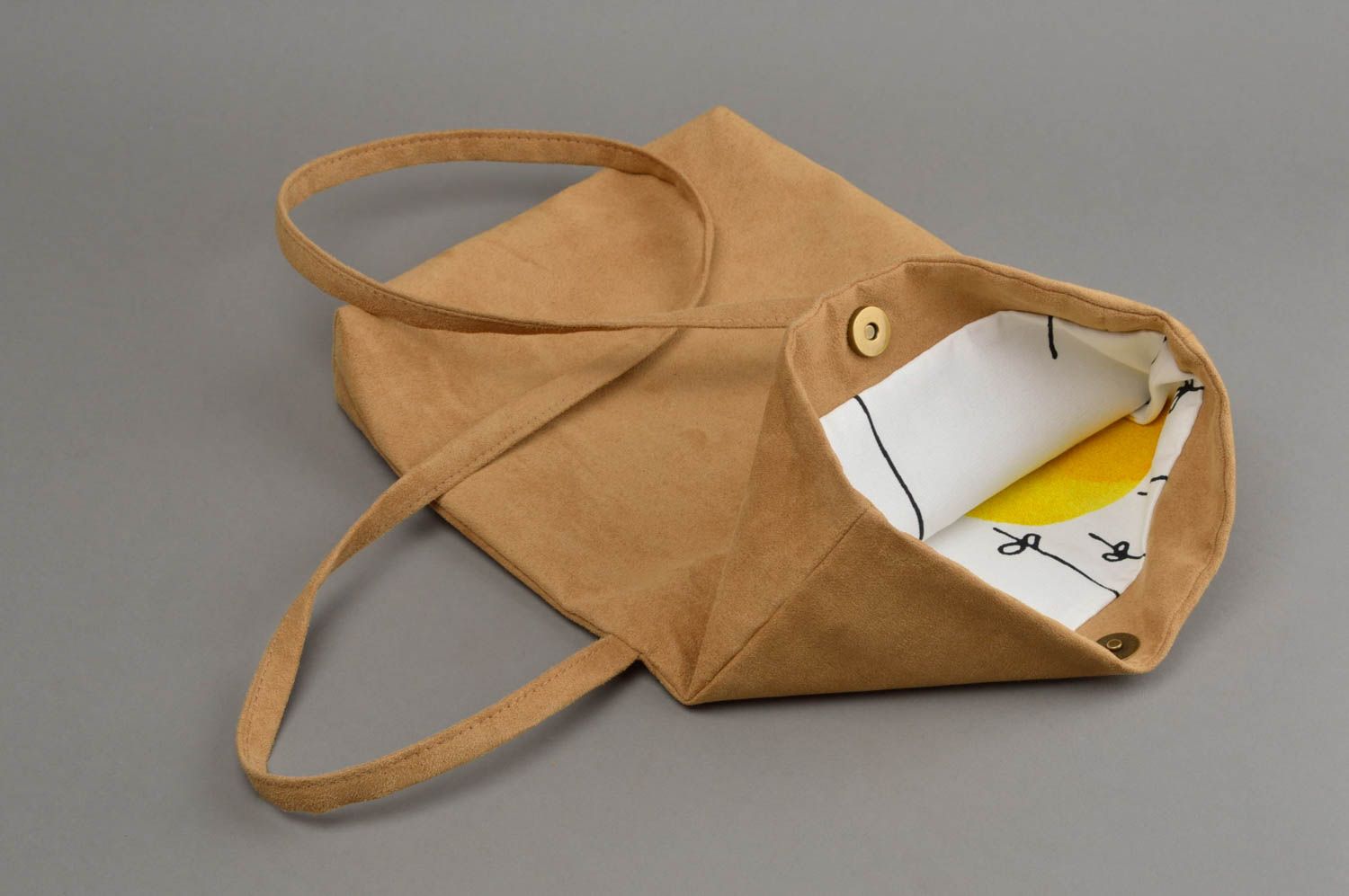 Petit sac pour femme en suède artificiel fait main pliable original beige photo 3