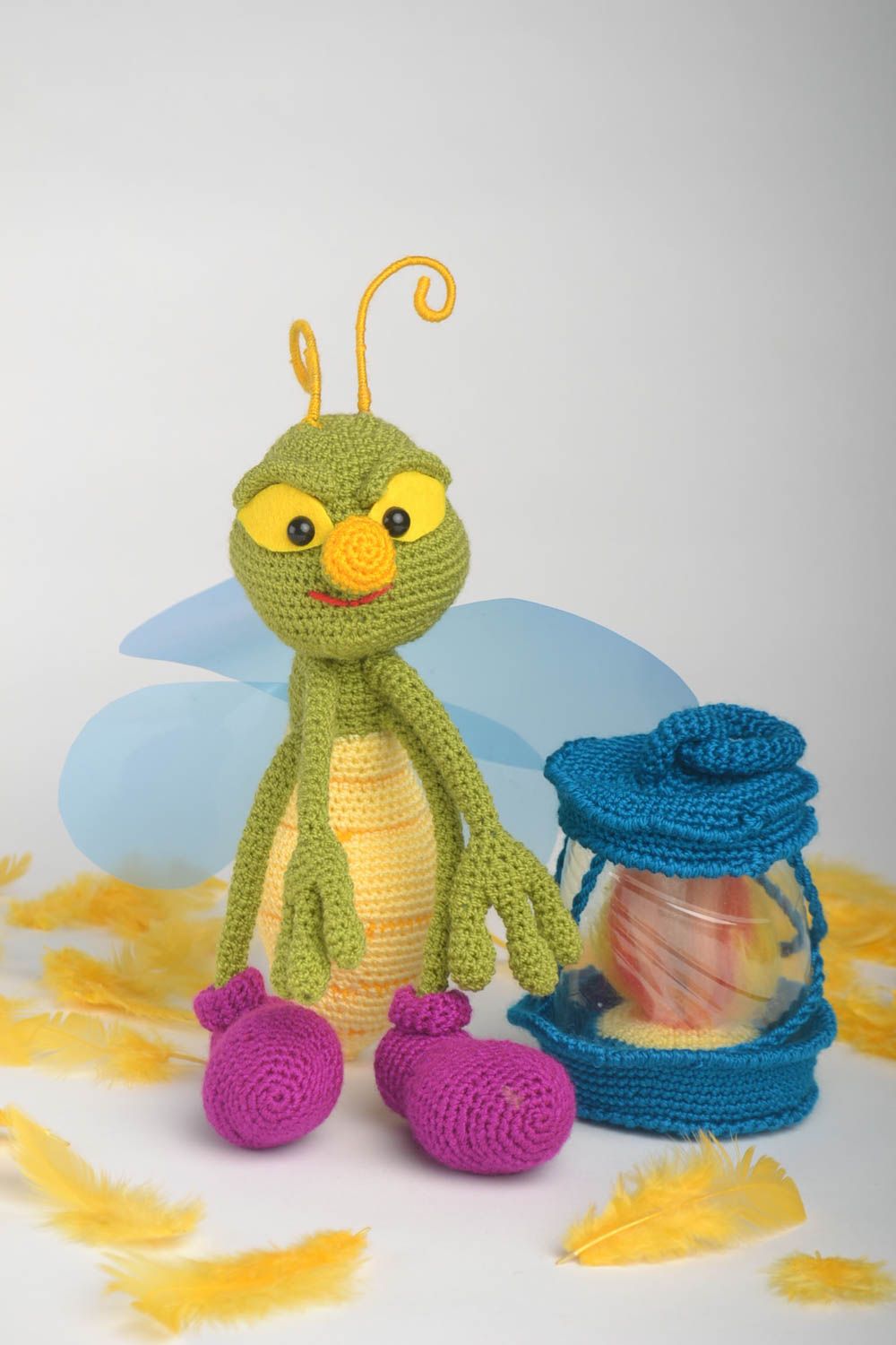 Juguete artesanal tejido peluche para niños regalo original Grillo con linterna foto 1