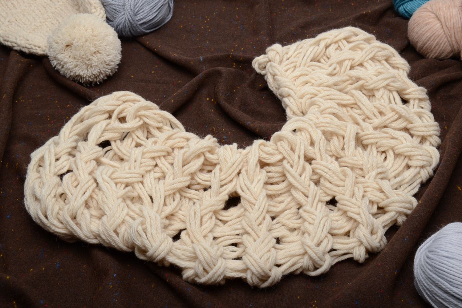 Bufanda circular de lana natural foto 2