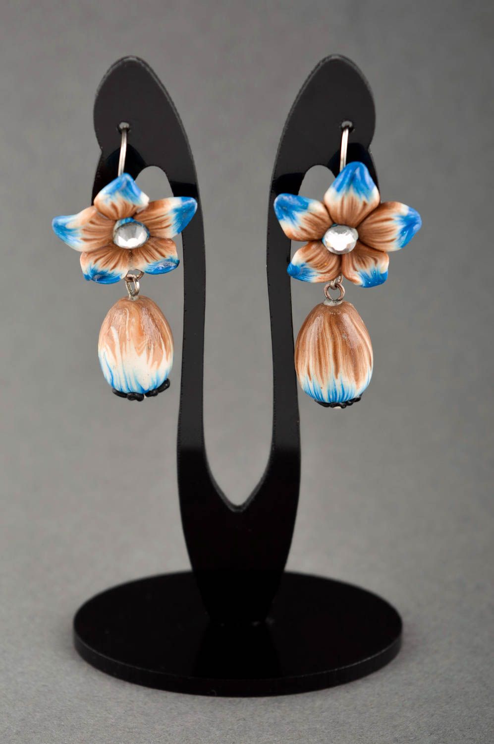 Boucles d'oreilles fleurs design Bijou fait main Accessoire femme pâte polymère photo 1