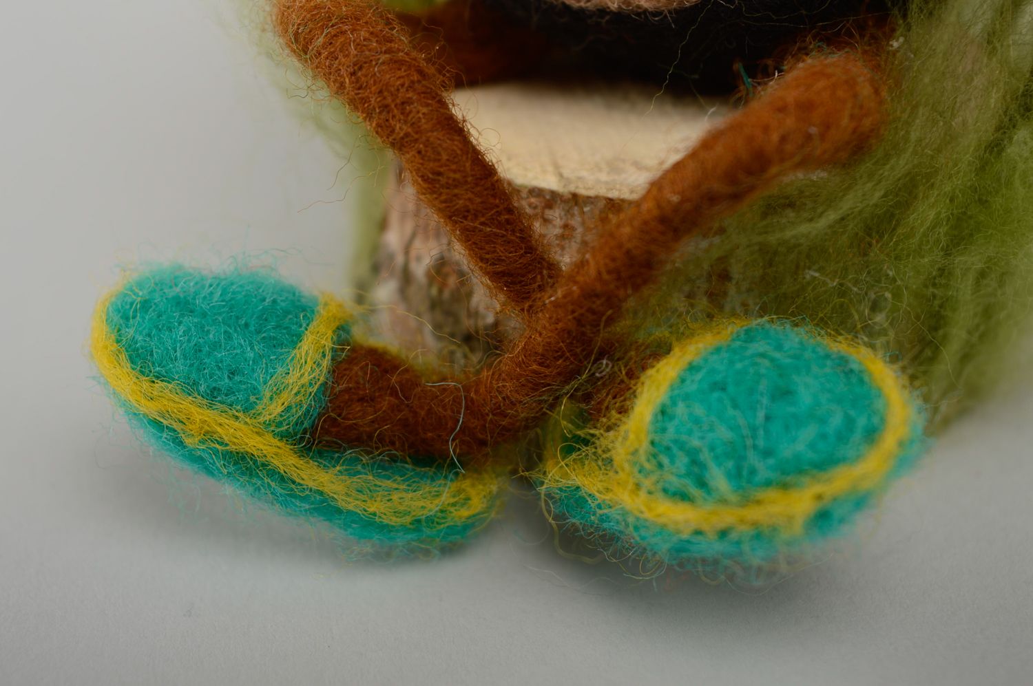 Peluche en laine feutrée coccinelle faite main  photo 3