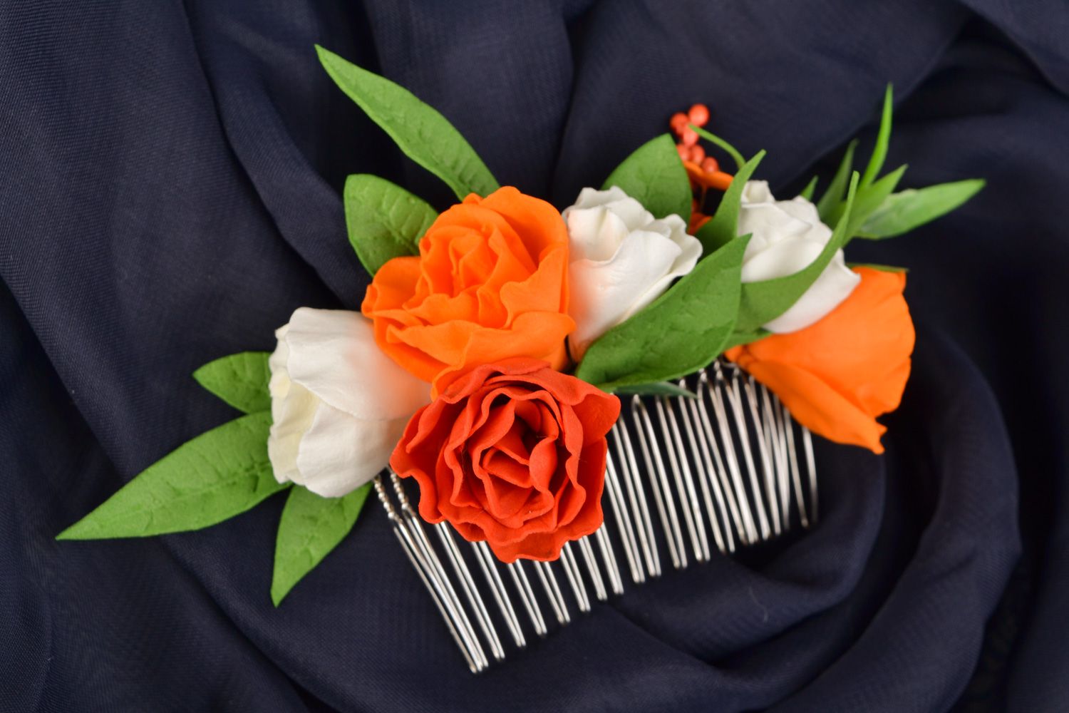 Kamm für Haare handmade mit Blumen aus Foamiran foto 5
