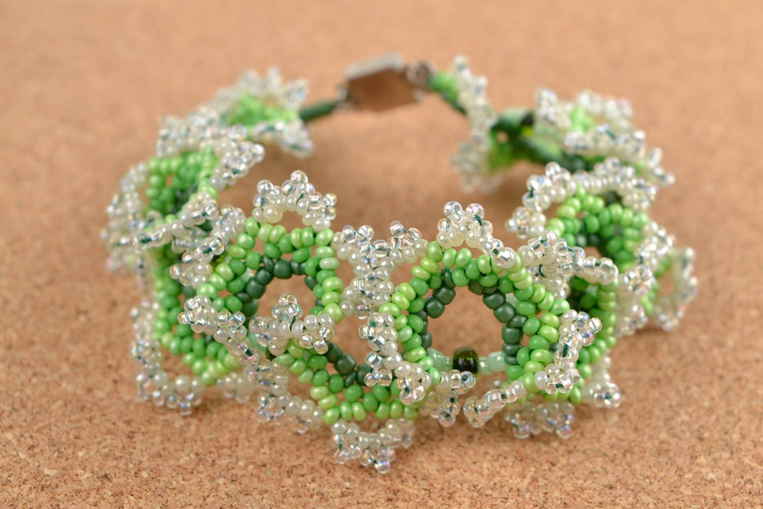 Bracelet perles rocaille Bijou fait main Accessoire femme vert à la mode tressé photo 1