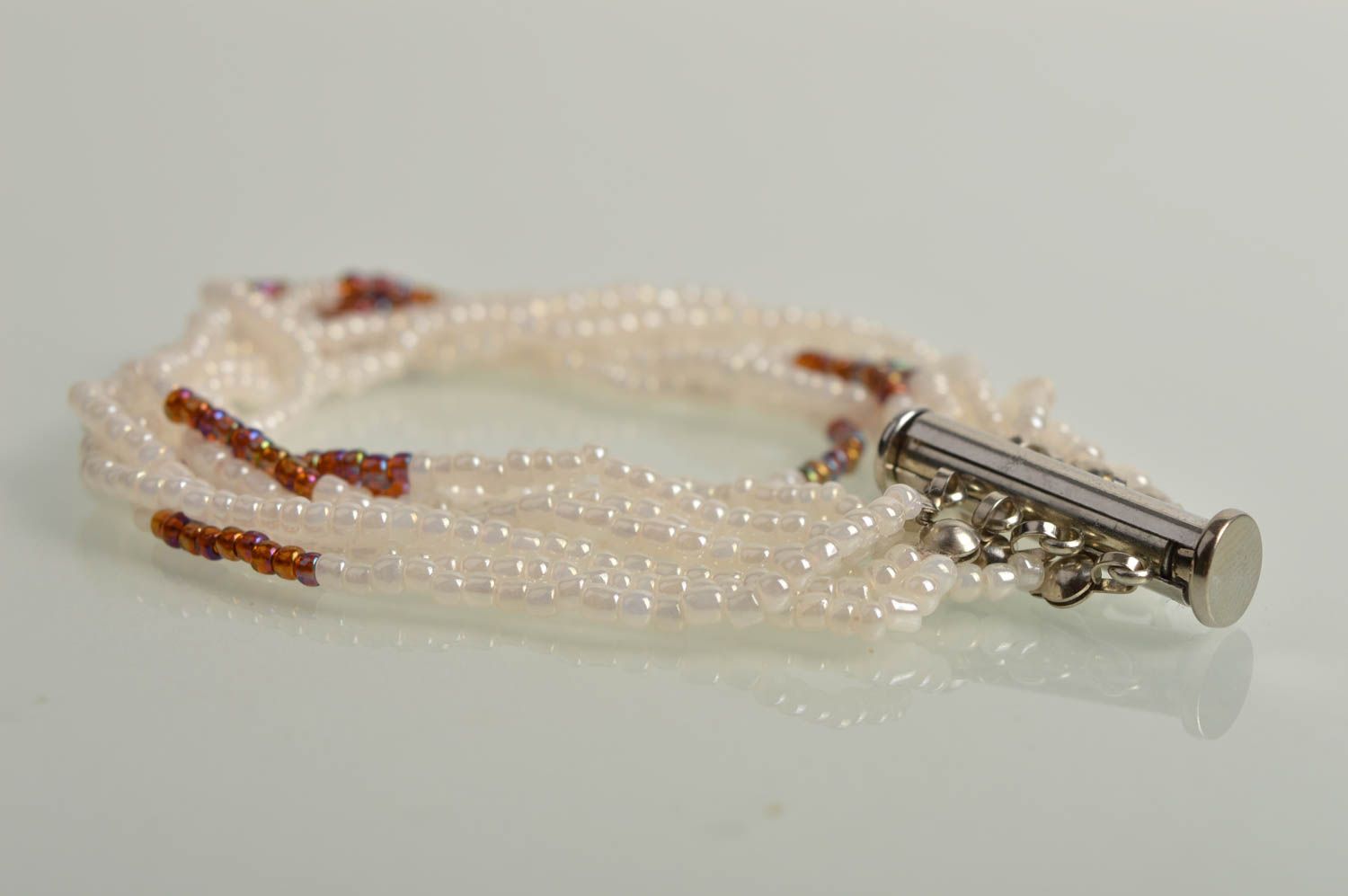 Multi-layer white beads bangle wrist bracelet for women photo 1