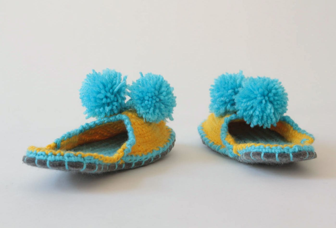 Yellow-blue slippers photo 3