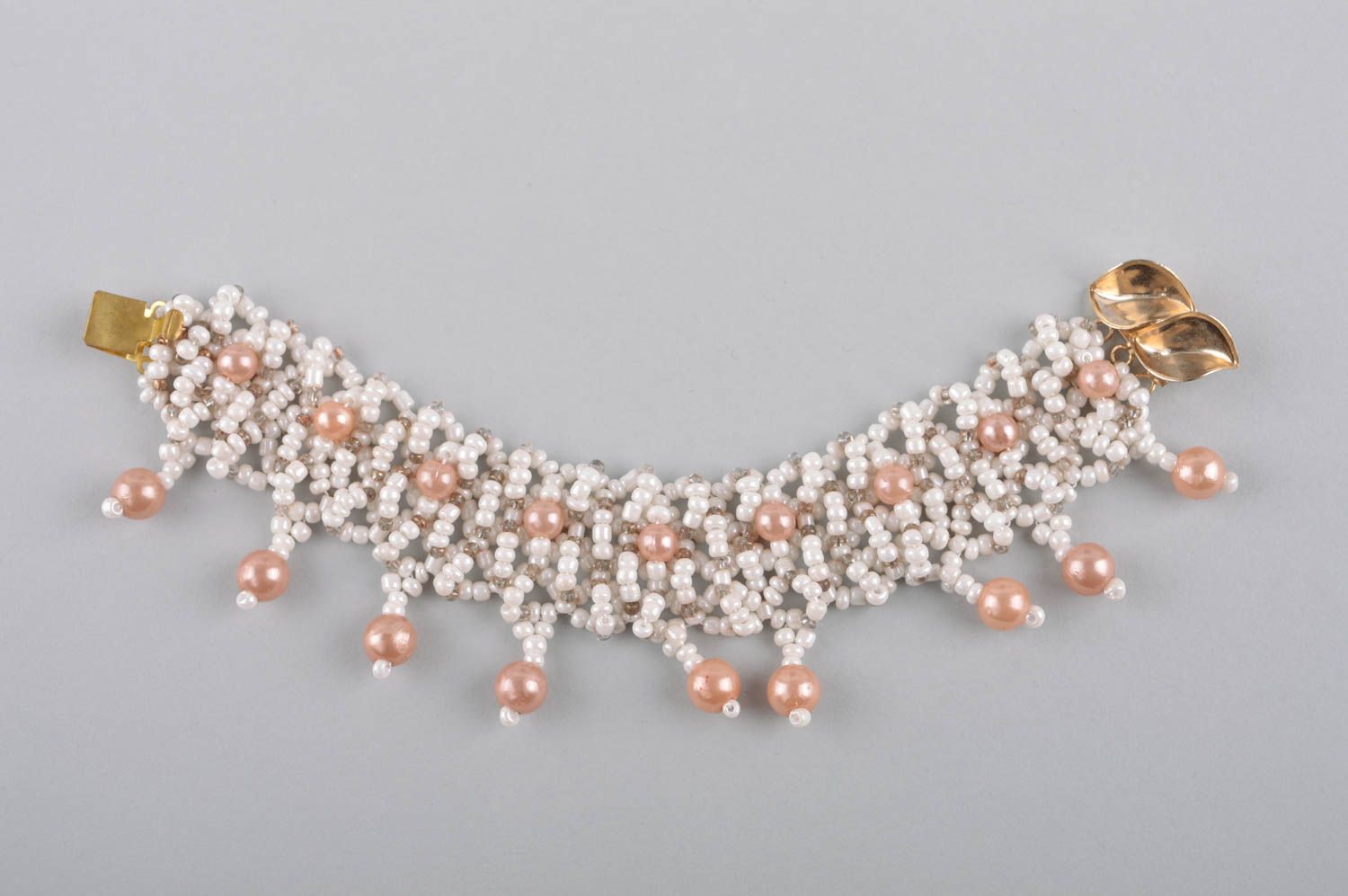 Bracelet perles de rocaille Bijou fait main blanc-rose design Cadeau femme photo 2