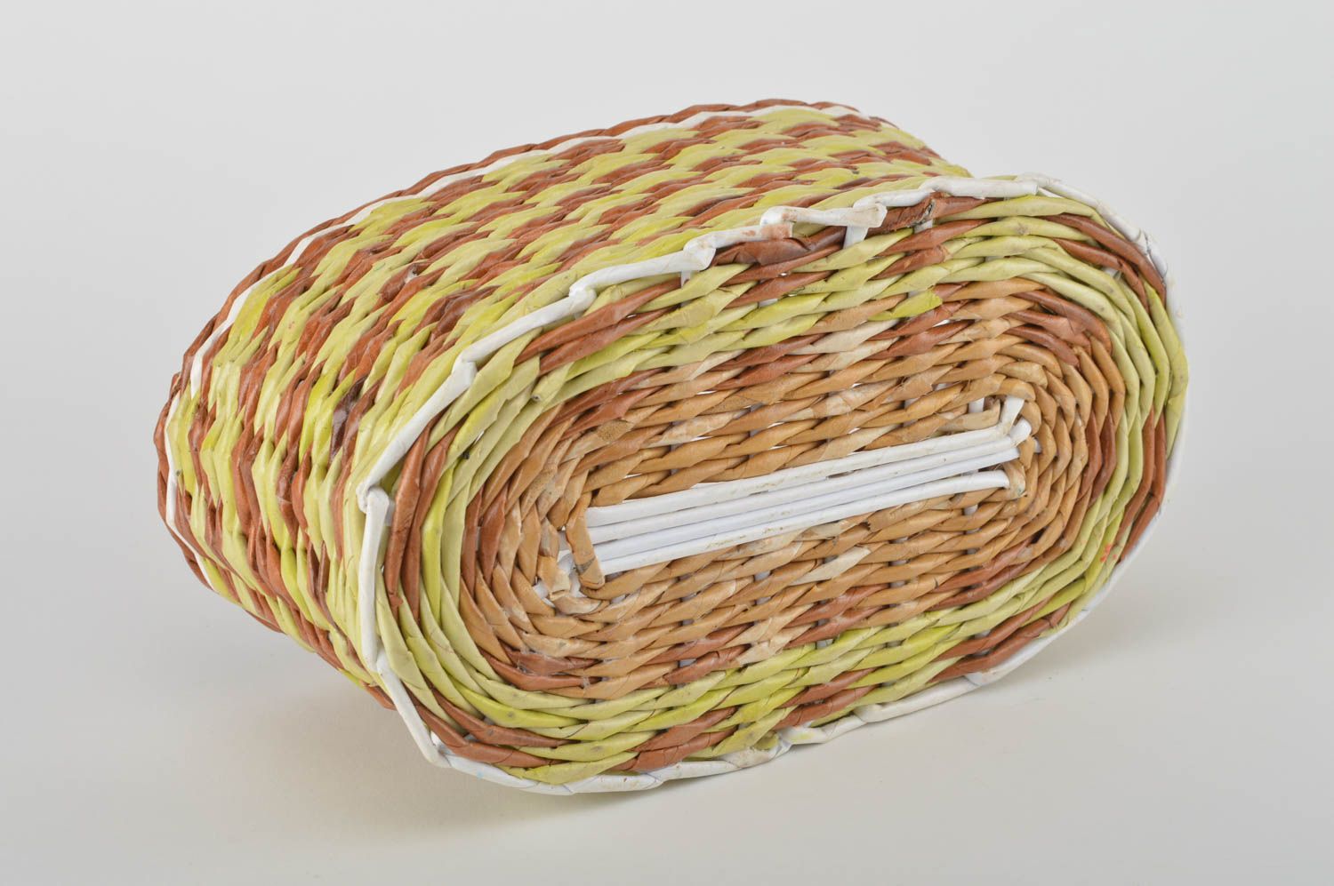 Unusual handmade woven basket homemade newspaper basket room decor ideas photo 2