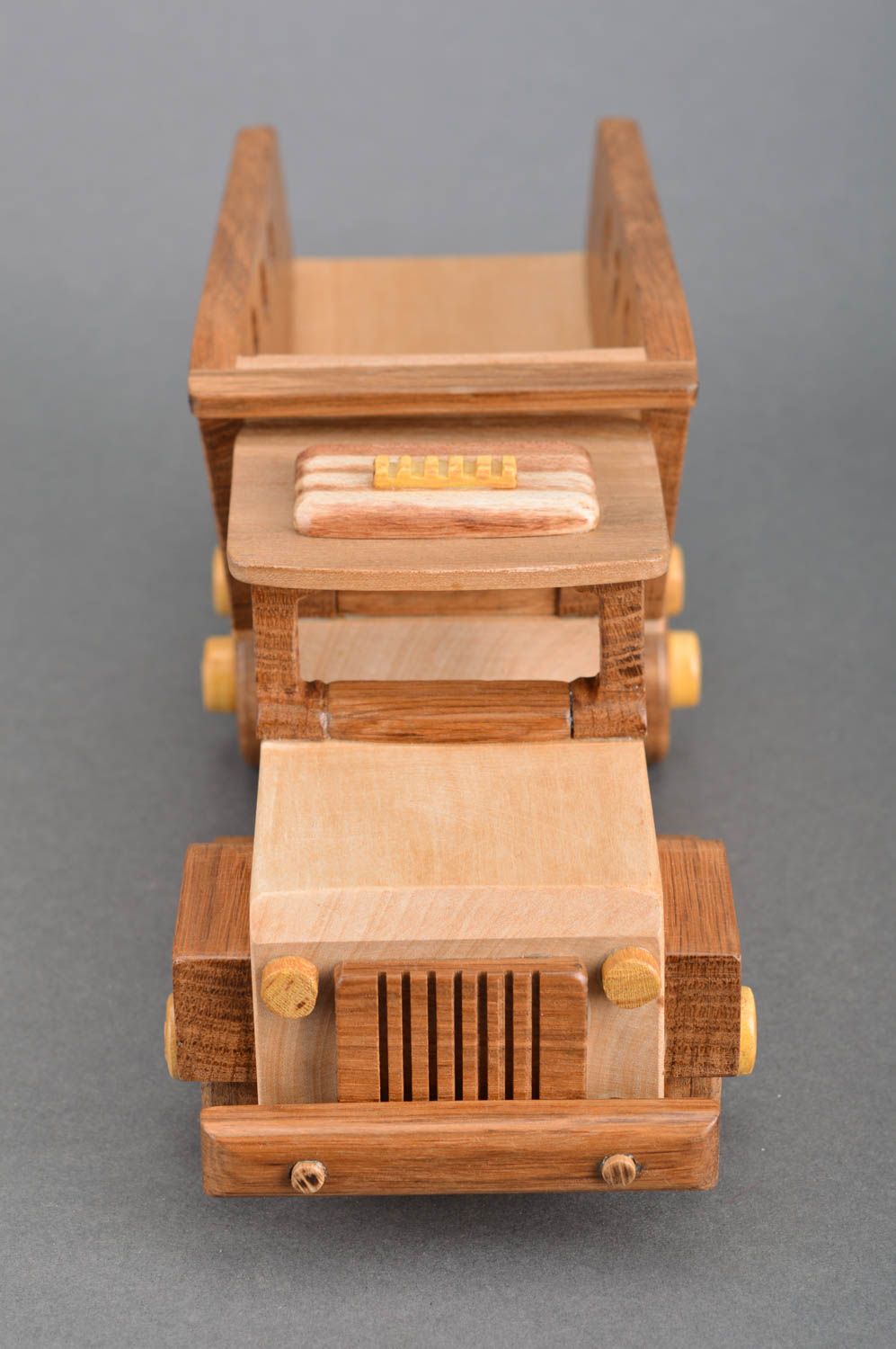 Деревянный грузовик игрушка небольшого размера для декора неокрашенный хэнд мейд фото 5