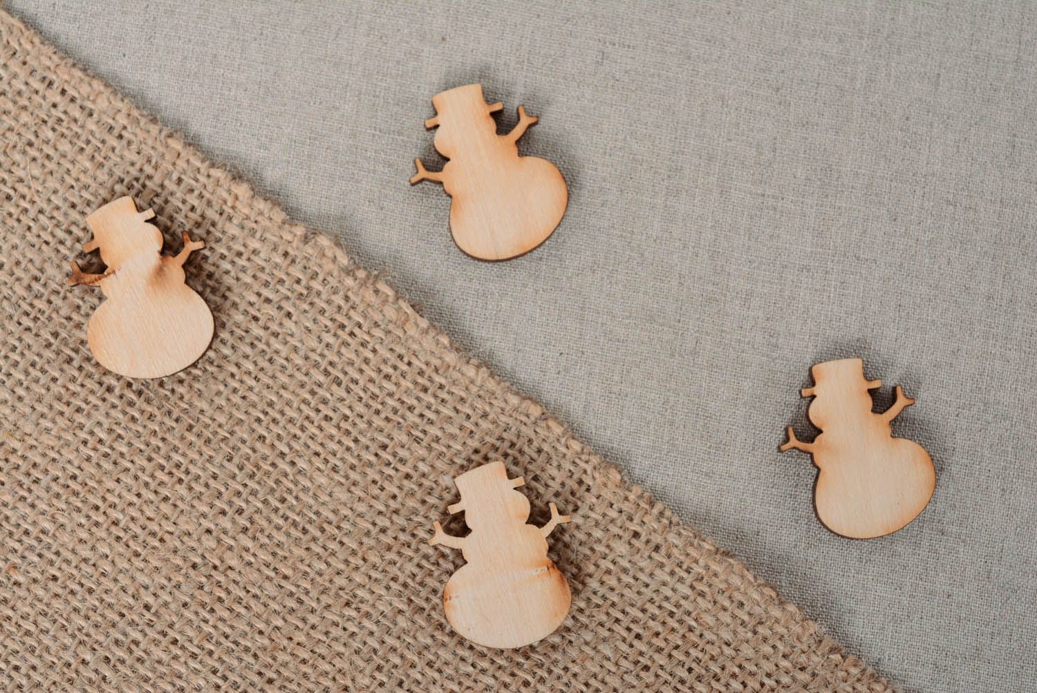 Chipboard in the shape of snowman photo 2