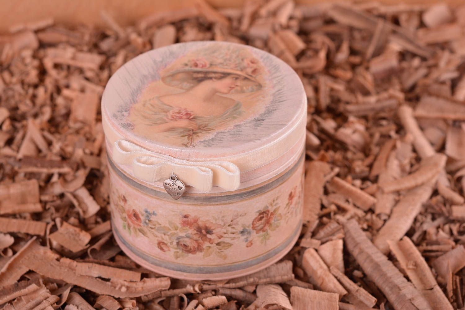 Шкатулка ручной работы круглой формы коробка для мелочей декор для дома фото 1