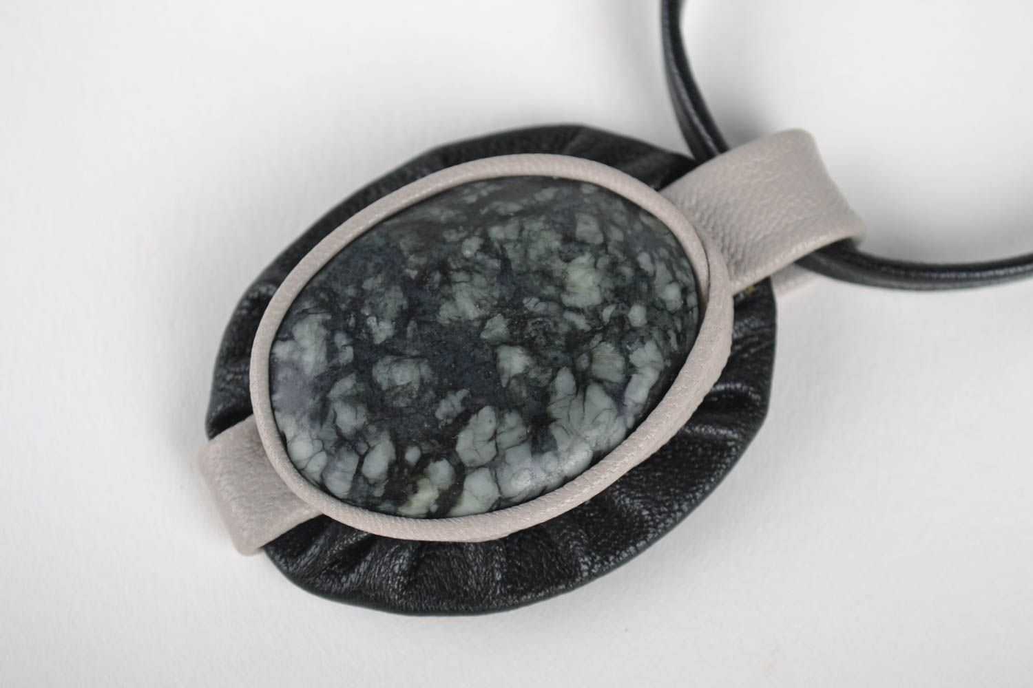 Handmade pendant genuine leather jewelry designer accessories for woman photo 2