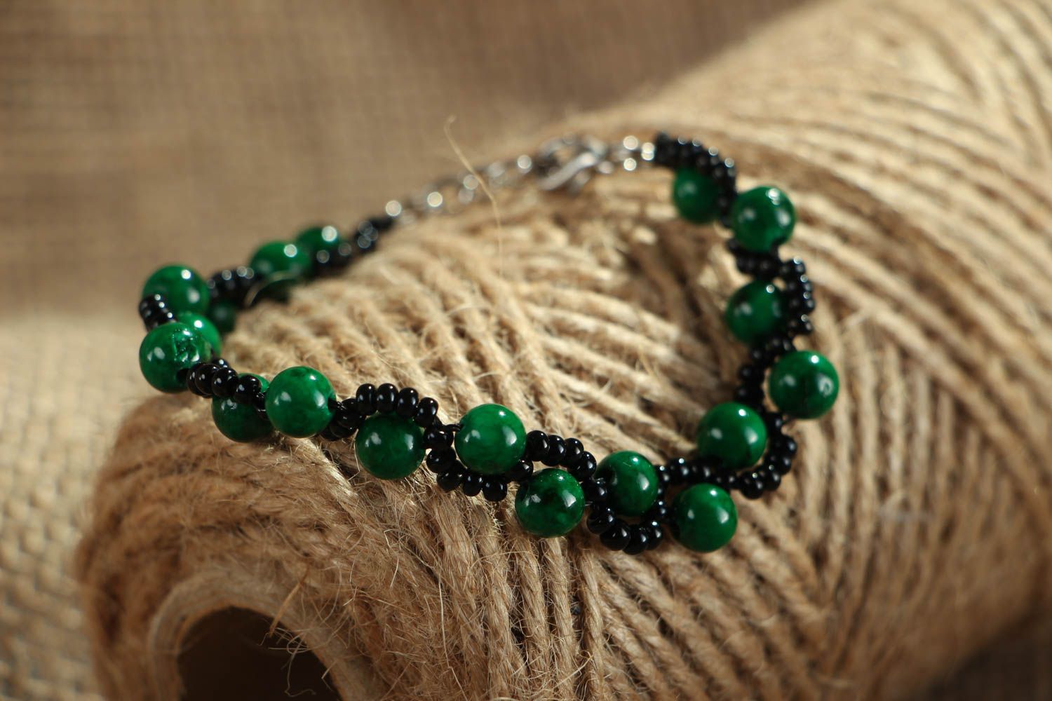 Malachite bracelet with beads photo 4