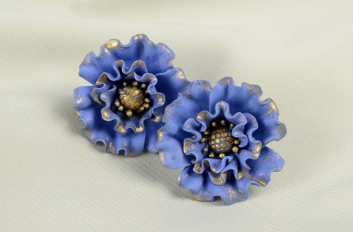 Handmade Ohrringe Stecker Blumen Ohrringe hochwertiger Modeschmuck in Blau  foto 4