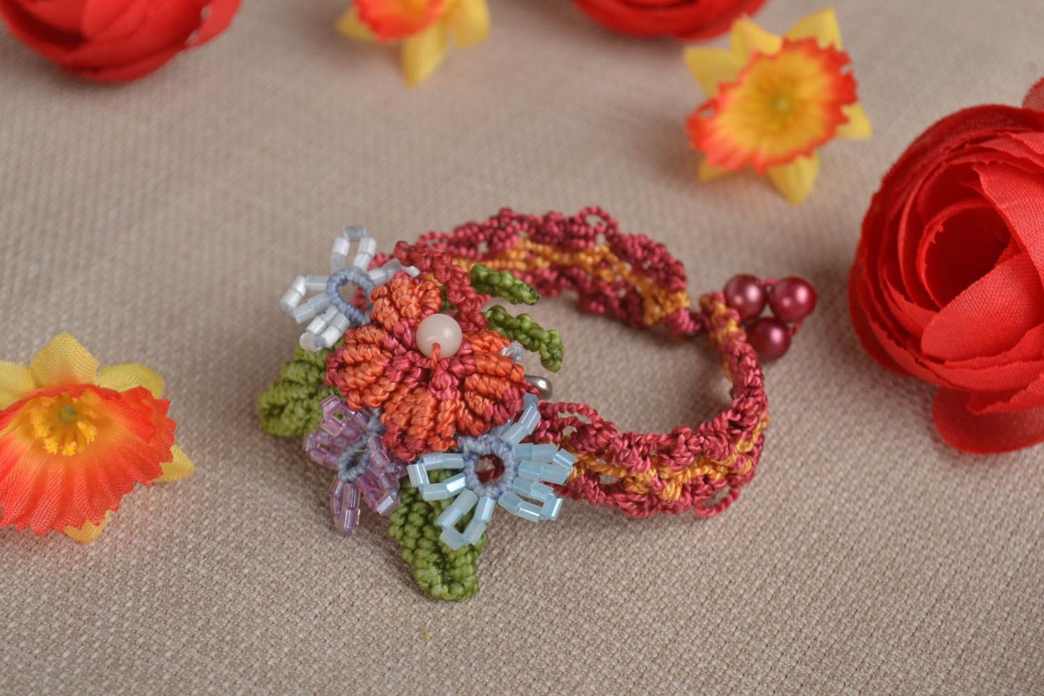 Textile jewelry set handmade woven lace bracelet brooch jewelry beadwork ideas photo 1