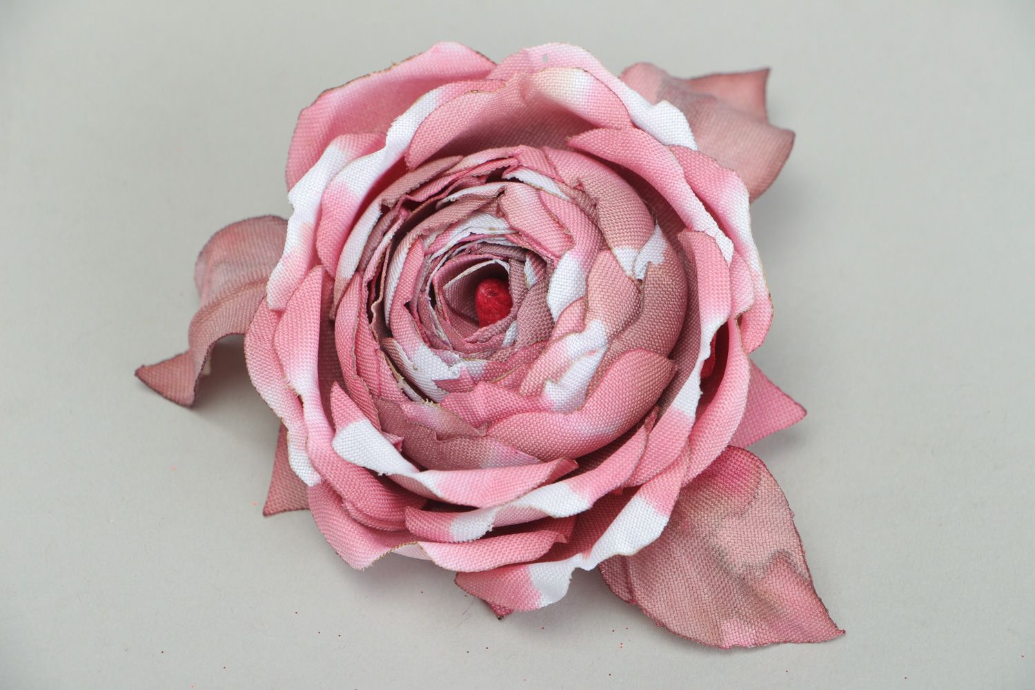 Брошь роза из ткани габардина в технике батик фото 1