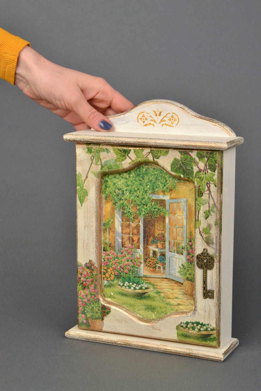 Boîte à clés murale en bois technique de serviettage fait main photo 2