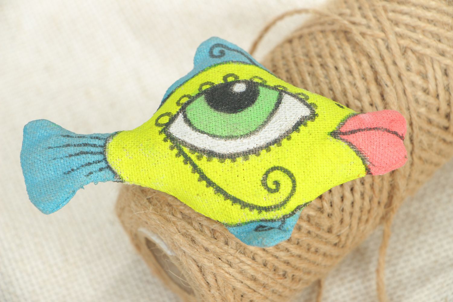 Мягкая игрушка ручной работы из ткани Рыбка фото 4
