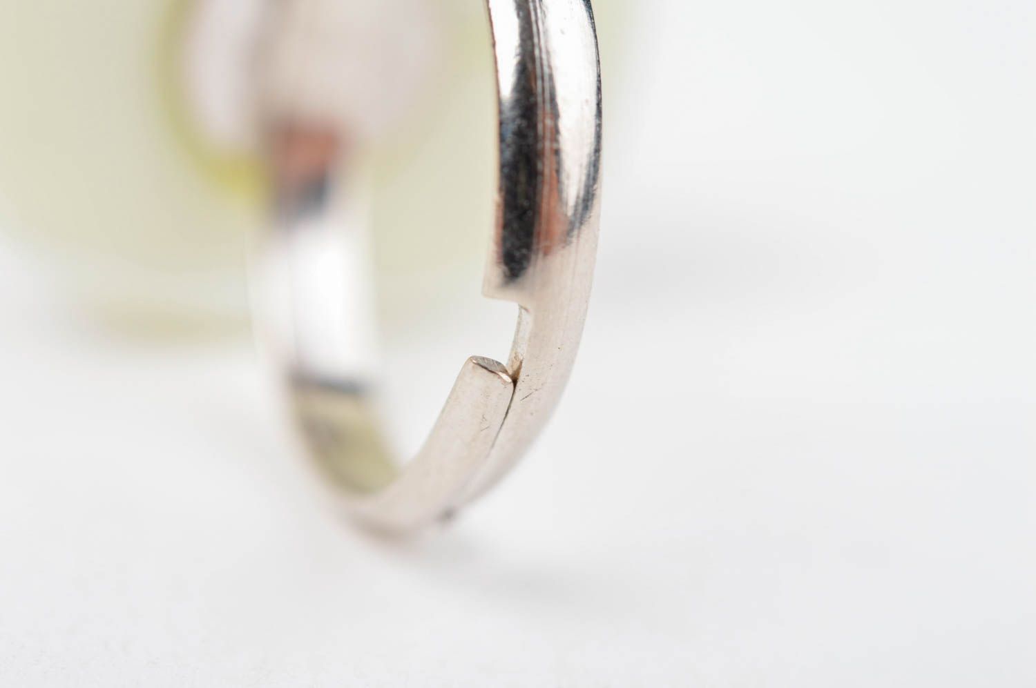 Handmade weißer Glas Ring Damen Modeschmuck Accessoire für Frauen zart Fusing foto 4