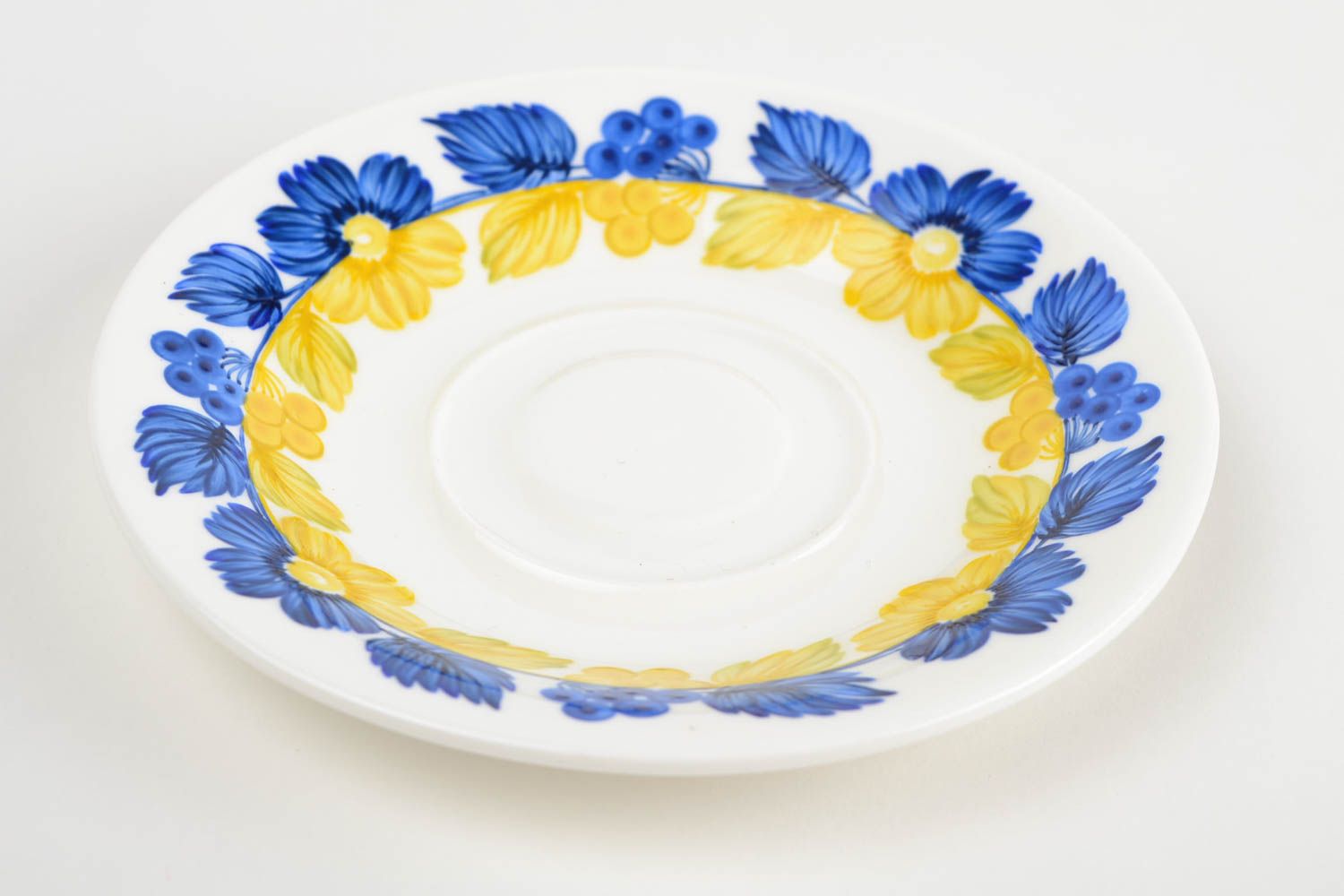 Блюдце из фарфора круглое с орнаментом светлое желтое с голубым ручная работа фото 4