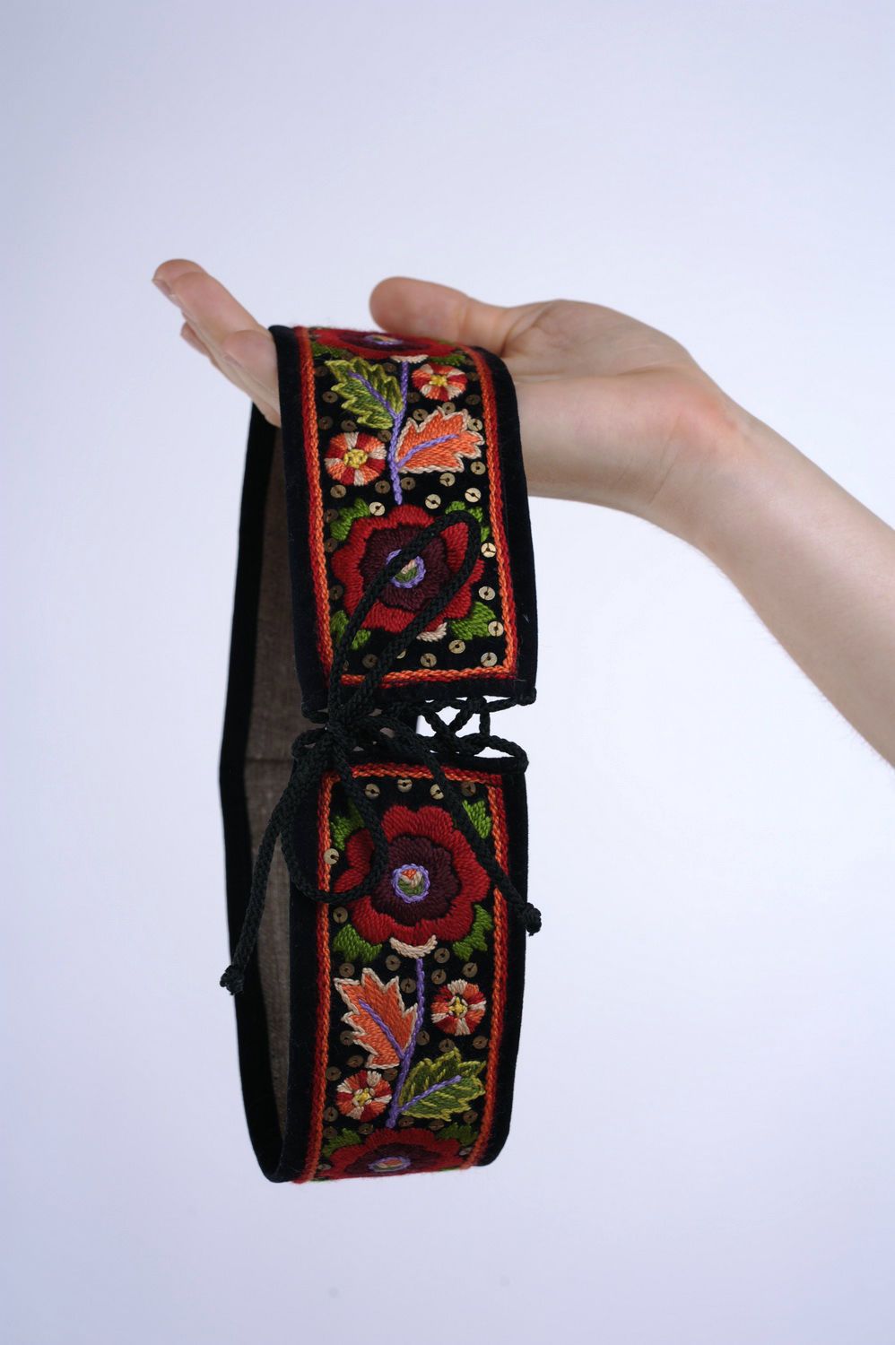 Velvet belt with embroidery photo 5