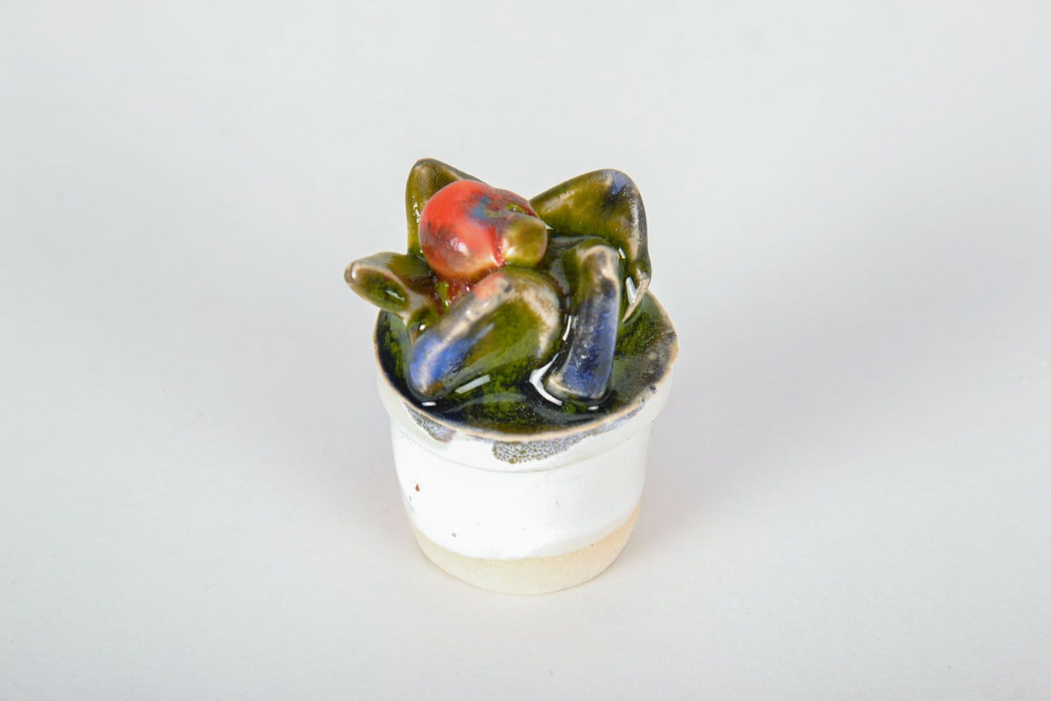 Figurine en céramique originale faite main peinte d'émaux colorés pot de fleurs photo 3