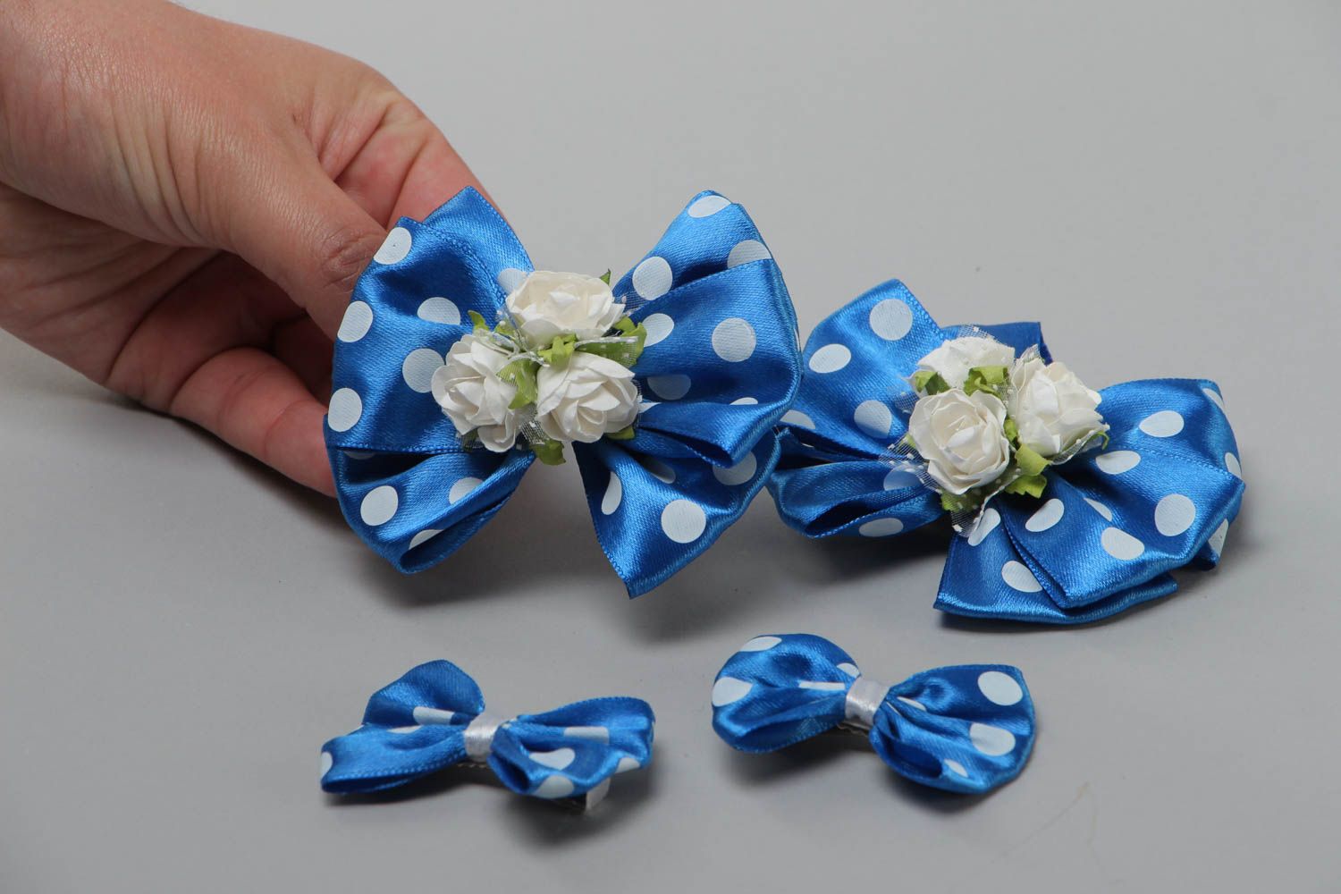Handmade set of beautiful hair clips made of satin ribbons 4 pieces hair accessories photo 5