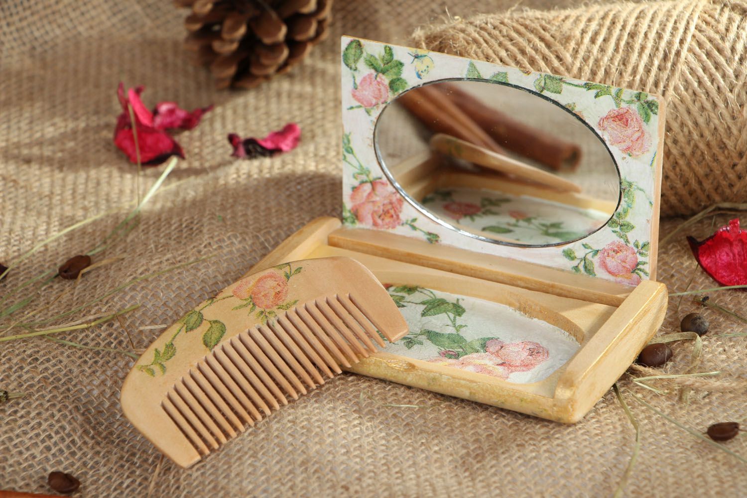 Hair comb and mirror set photo 5