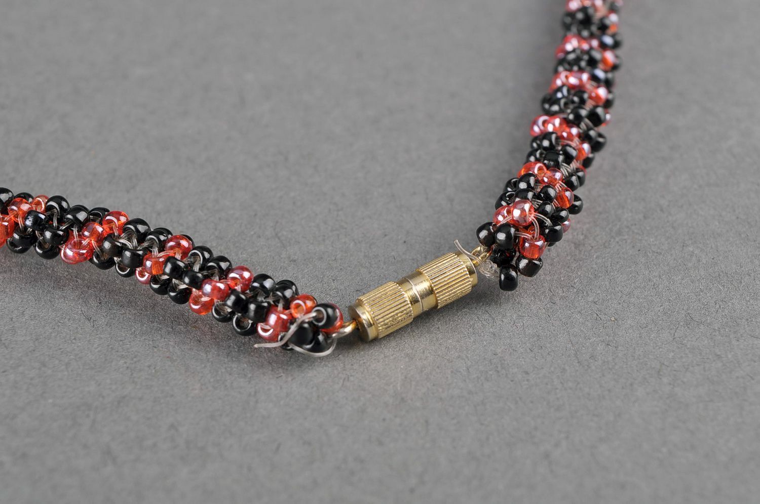 Bracelet-necklace made of chinese beads photo 3