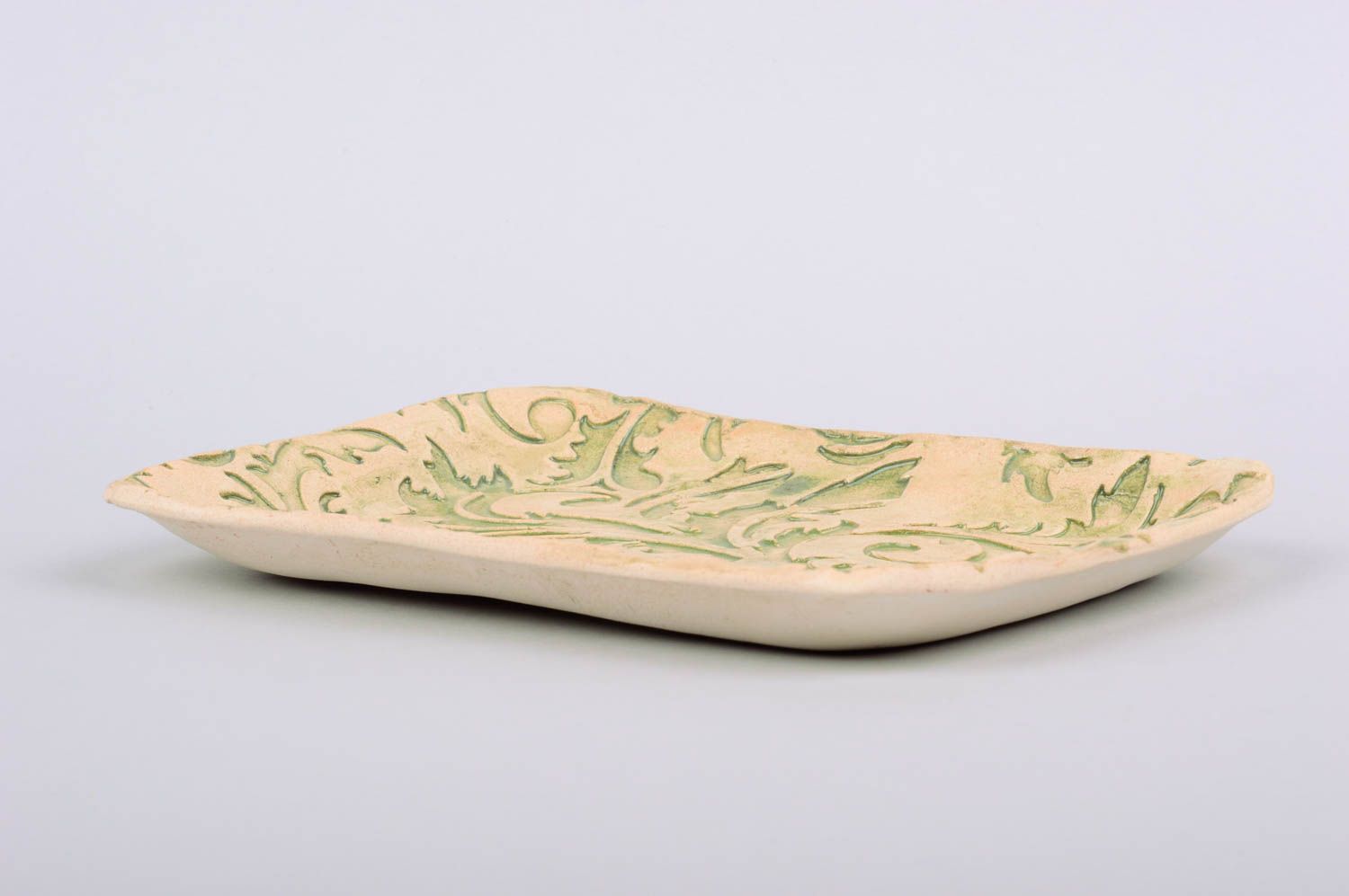 Petite assiette céramique faite main avec motifs gravés rectangulaire décorative photo 2
