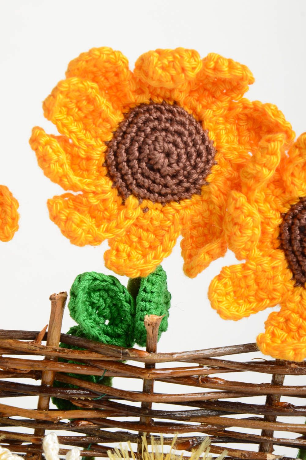Игрушки ручной работы вязаные крючком цветы интерьерная игрушка забор подсолнухи фото 5