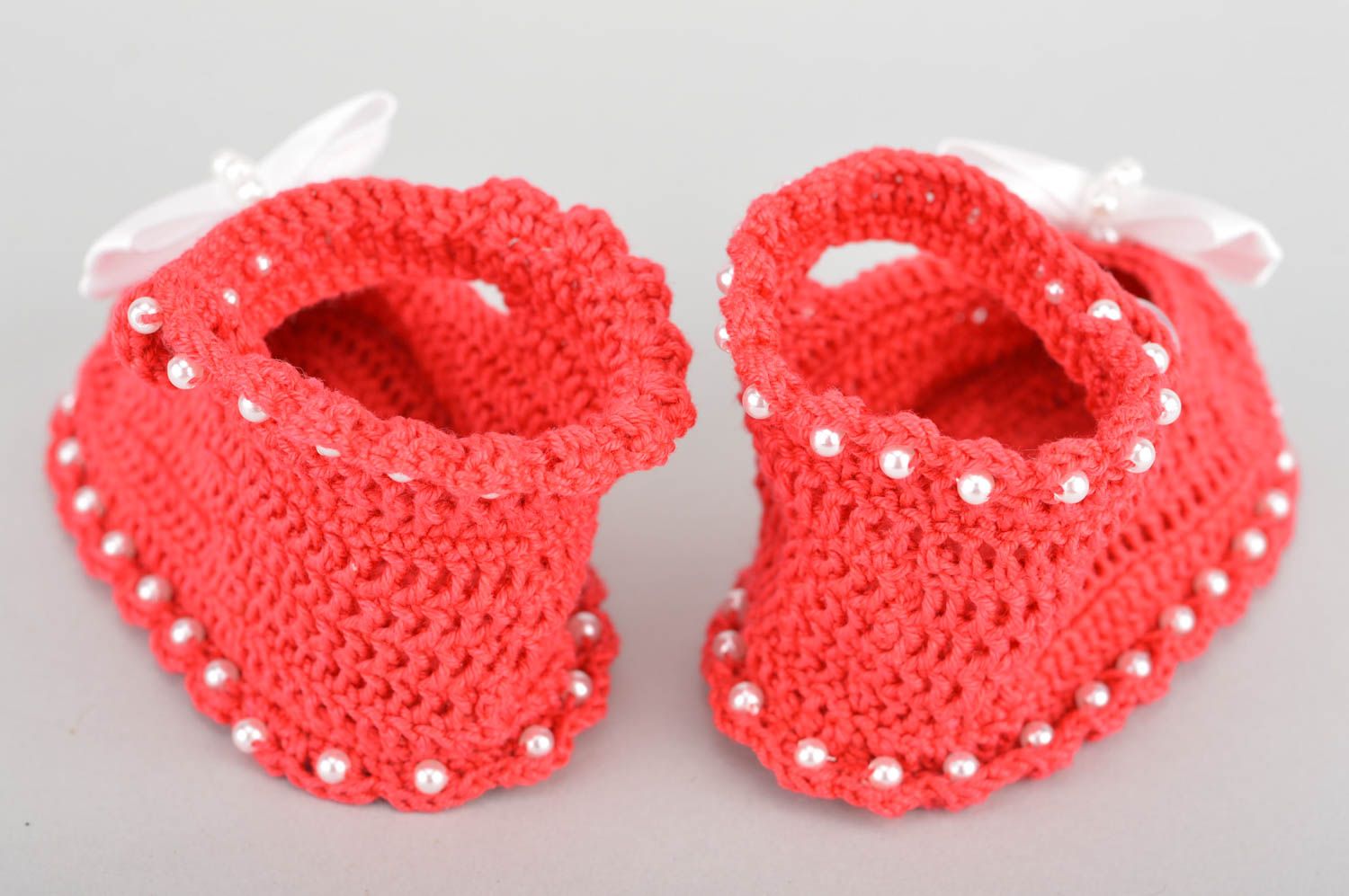 Handmade designer cotton crocheted bright red baby shoes with white bows photo 5