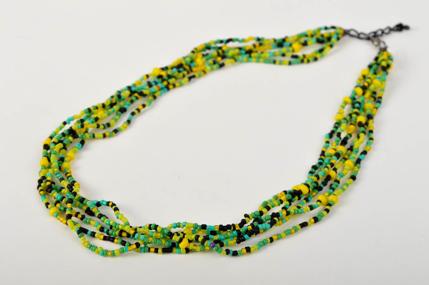 Колье из бисера украшение ручной работы украшение на шею яркое зеленое фото 2