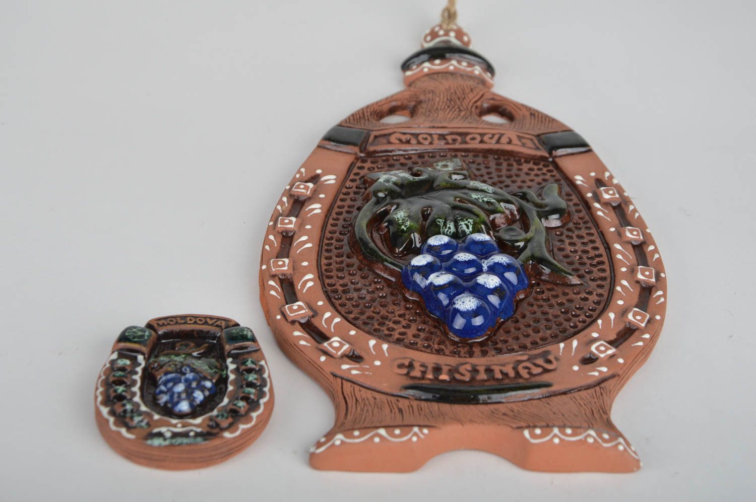 Handmade ceramic wall panel and fridge magnet gift set 2 pieces Horseshoes photo 2