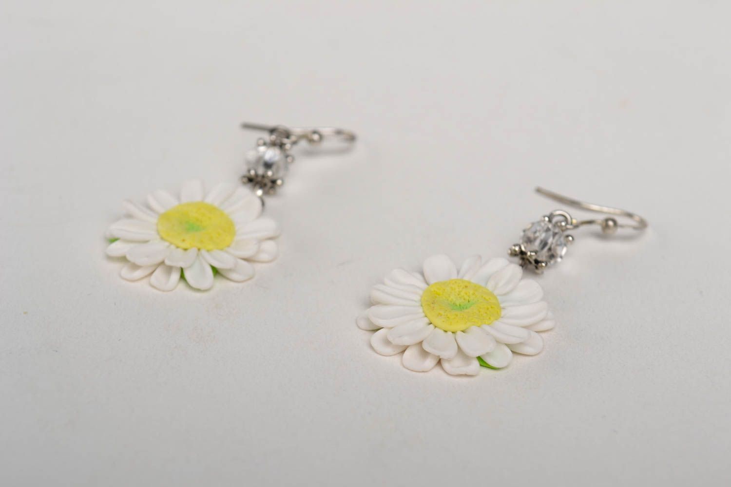 Handmade elegant white flower unusual tender earrings stylish jewelry photo 2