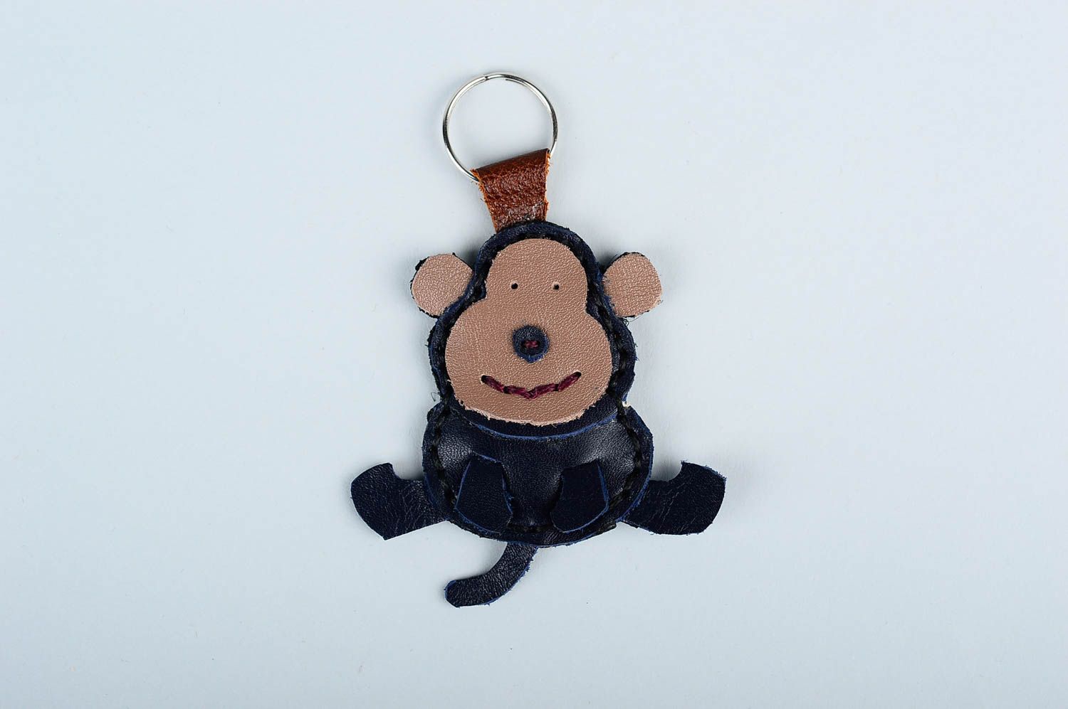 Beautiful handmade leather keychain souvenir keychain cool keyrings gift ideas photo 1