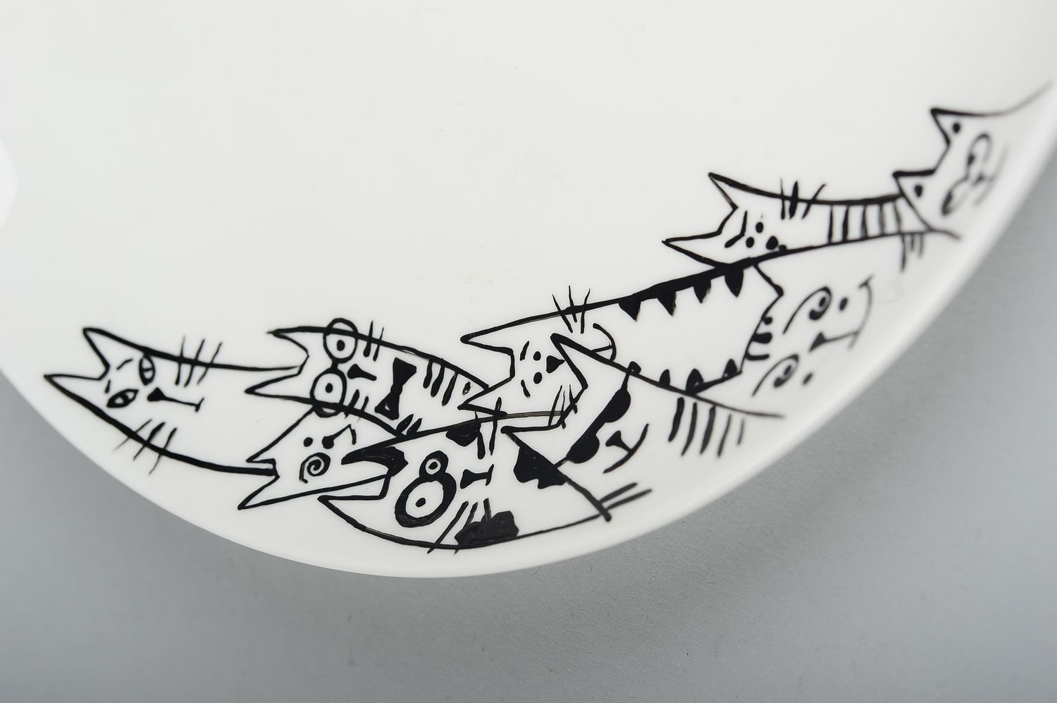 Plato de cerámica hecho a mano para casa regalo original vajilla de diseño  foto 5